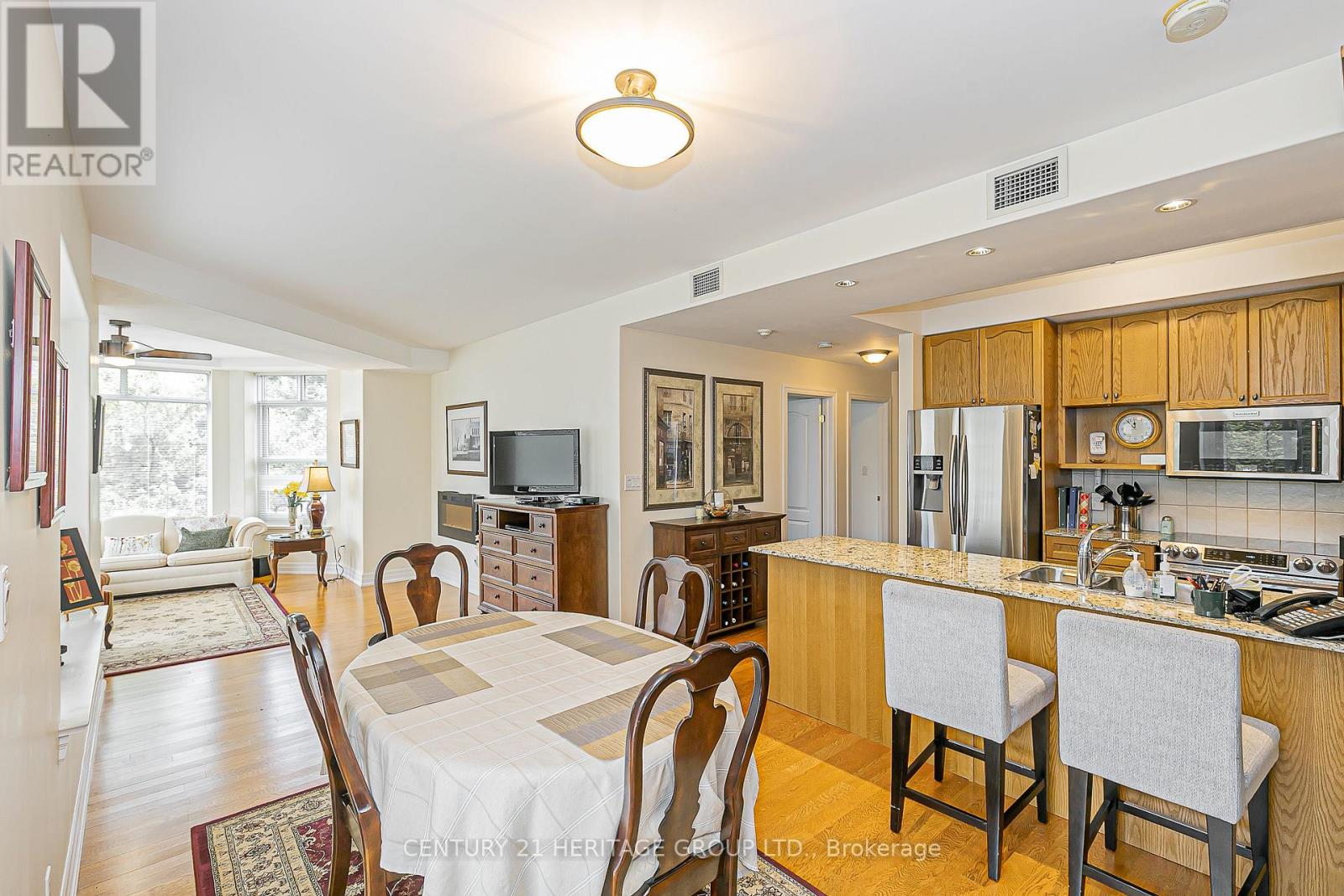 202 - 10 Ashton Road, Newmarket, Ontario  L3Y 5V5 - Photo 22 - N12354472