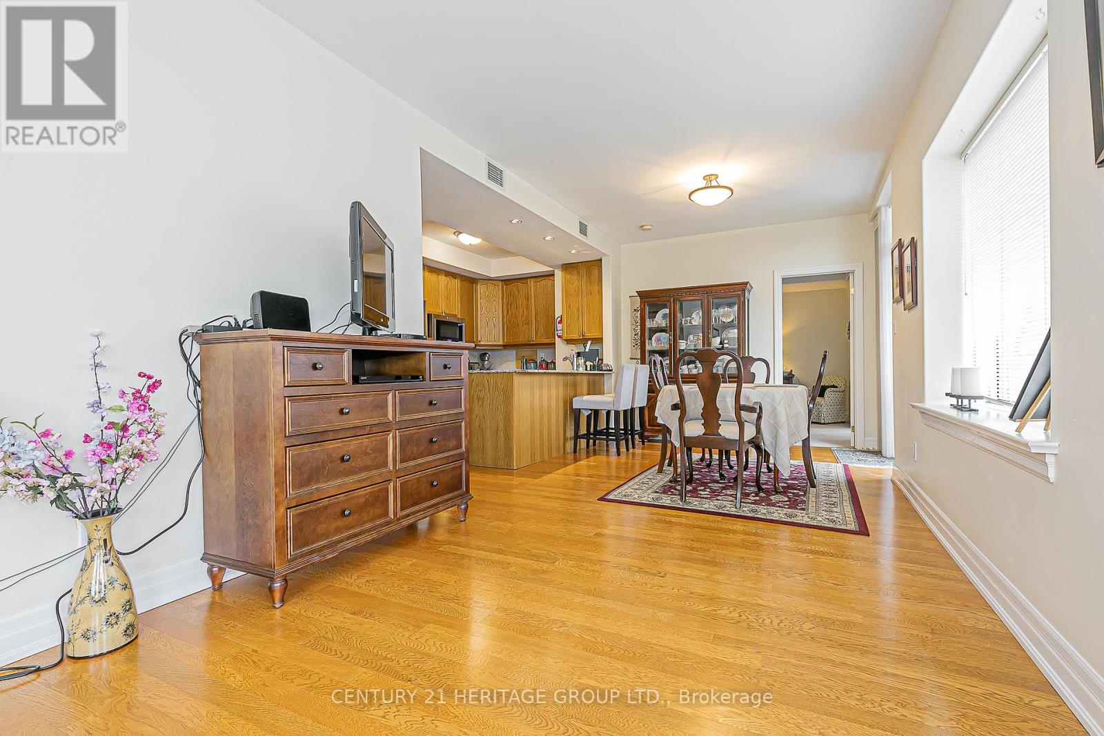 202 - 10 Ashton Road, Newmarket, Ontario  L3Y 5V5 - Photo 26 - N12354472