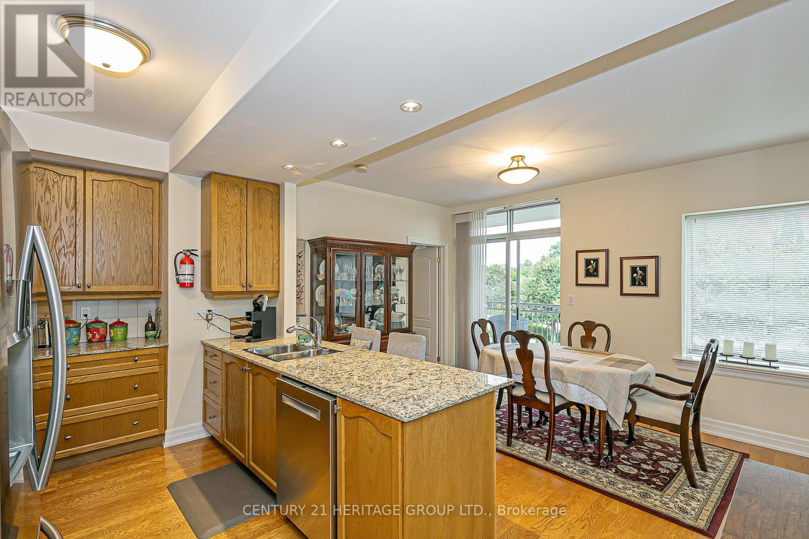202 - 10 Ashton Road, Newmarket, Ontario  L3Y 5V5 - Photo 4 - N12354472