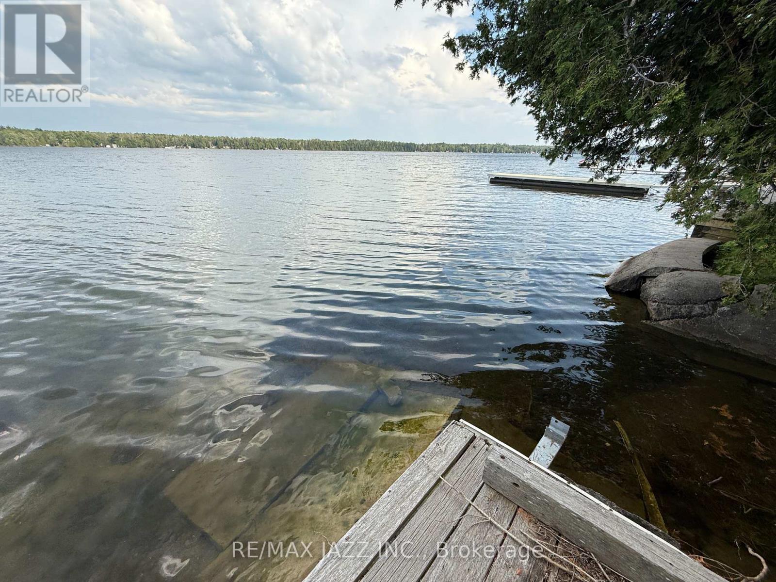 90/92 Pinewood Boulevard, Kawartha Lakes, Ontario  K0M 2T0 - Photo 6 - X12354572