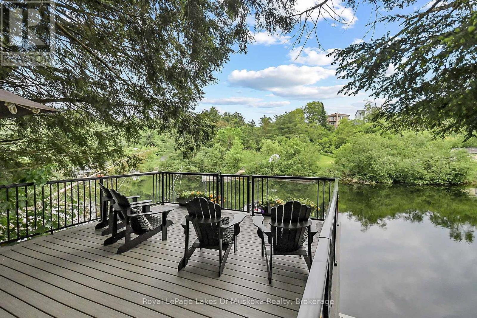 103 Southbank Drive, Bracebridge, Ontario  P1L 1G3 - Photo 10 - X12354547