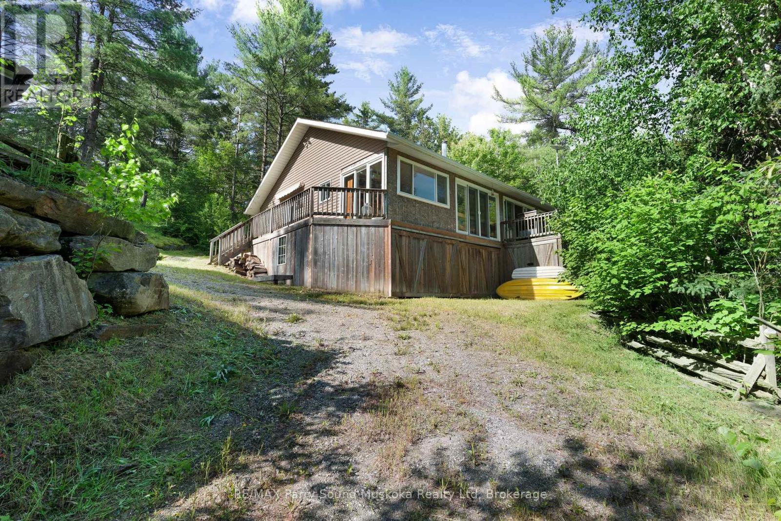 71a Kawigamog Lake Road, Parry Sound Remote Area (Blair), Ontario  P0H 1S0 - Photo 27 - X12354582