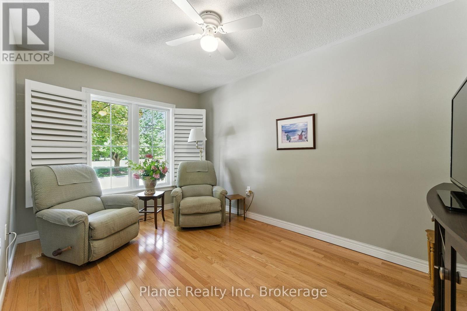 19 Village Green Drive, Guelph, Ontario  N1G 4X7 - Photo 10 - X12354605