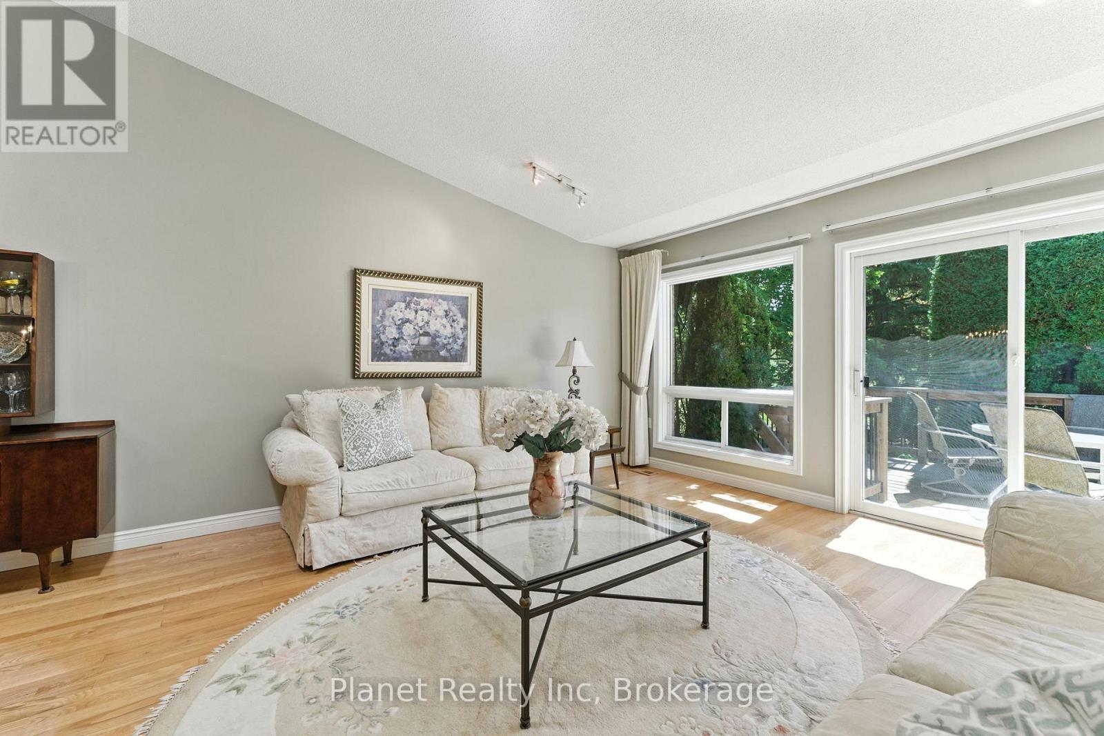 19 Village Green Drive, Guelph, Ontario  N1G 4X7 - Photo 18 - X12354605