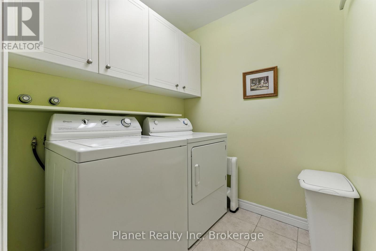 19 Village Green Drive, Guelph, Ontario  N1G 4X7 - Photo 20 - X12354605