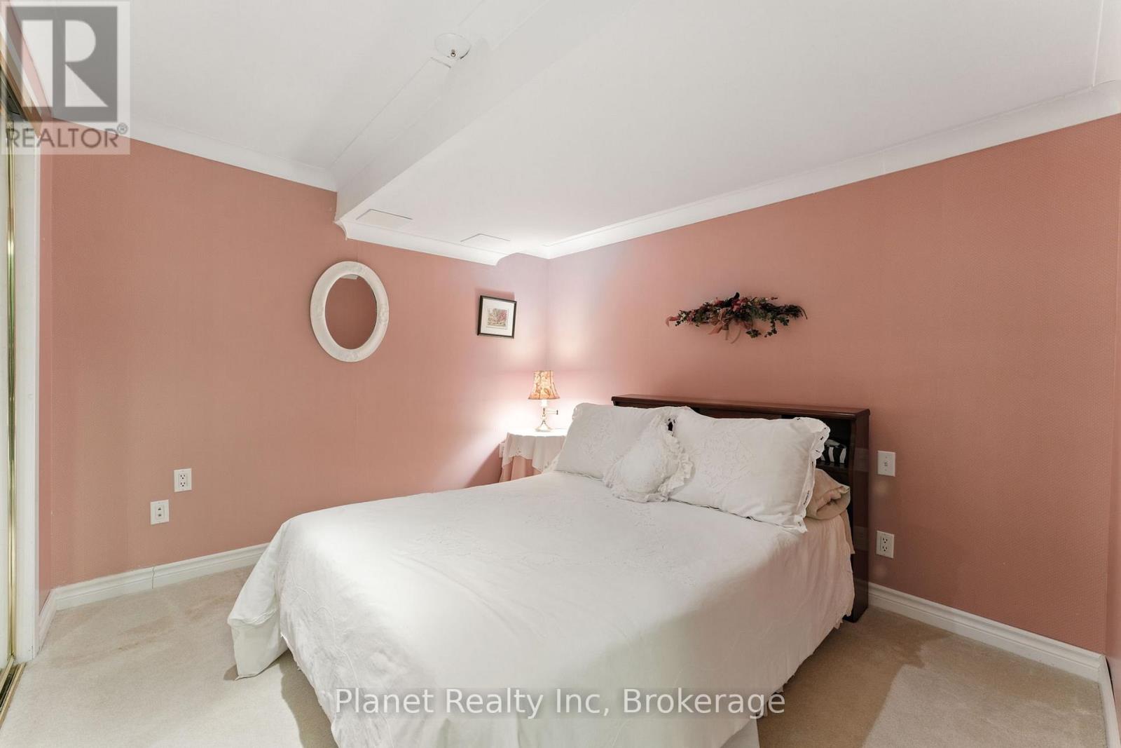 19 Village Green Drive, Guelph, Ontario  N1G 4X7 - Photo 28 - X12354605