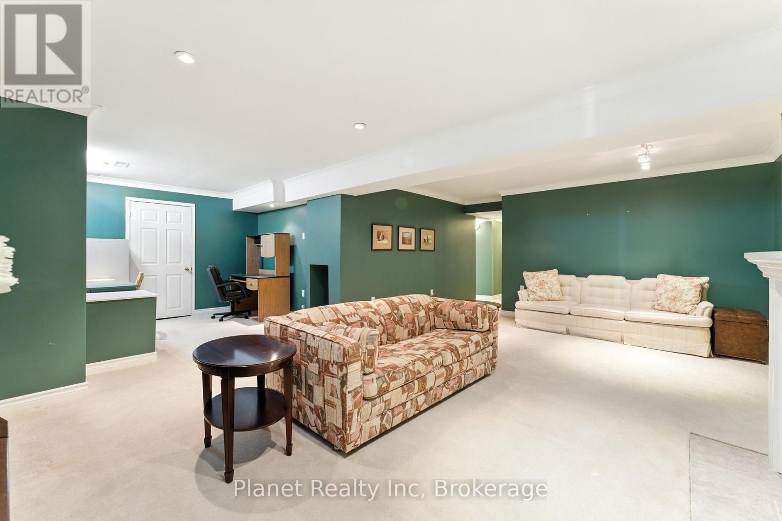 19 Village Green Drive, Guelph, Ontario  N1G 4X7 - Photo 32 - X12354605