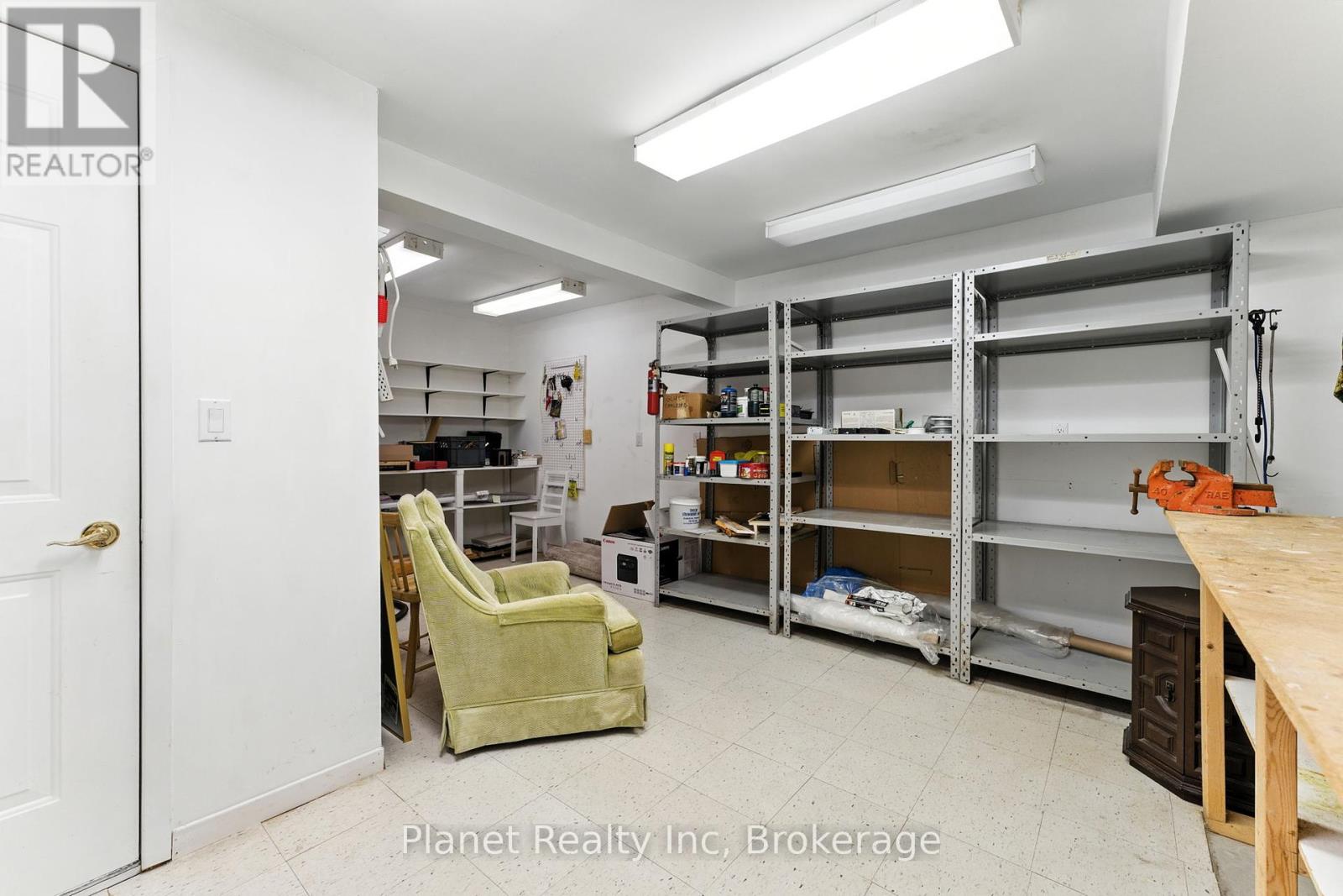 19 Village Green Drive, Guelph, Ontario  N1G 4X7 - Photo 33 - X12354605