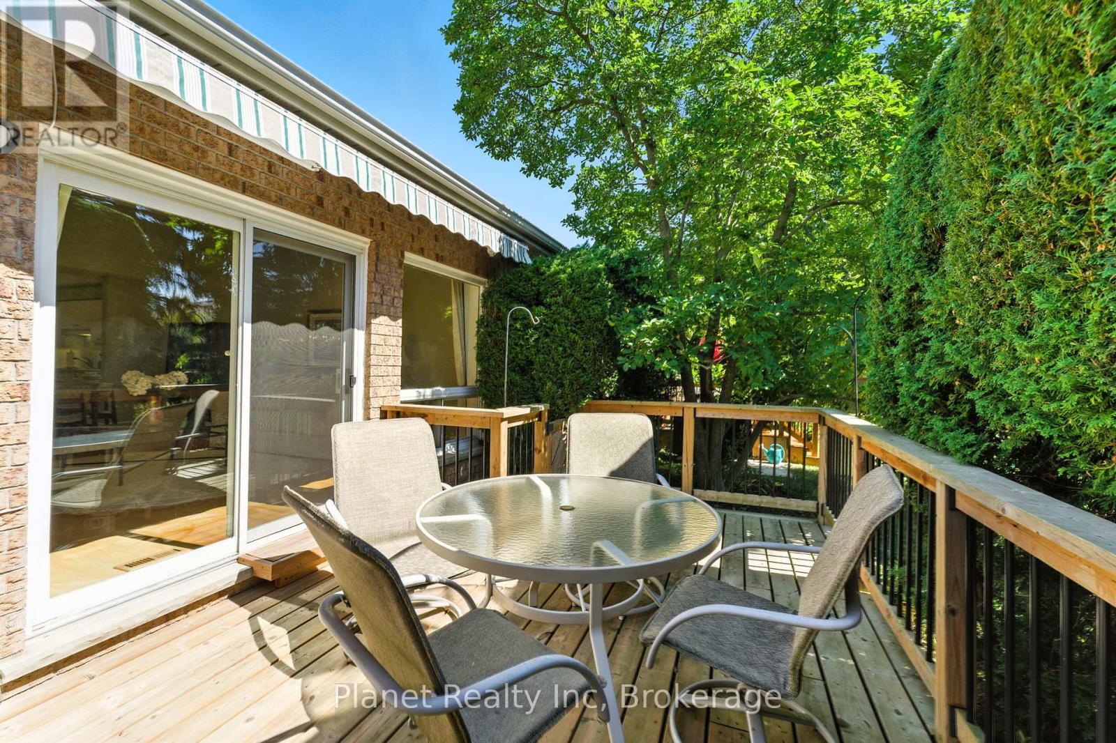 19 Village Green Drive, Guelph, Ontario  N1G 4X7 - Photo 34 - X12354605