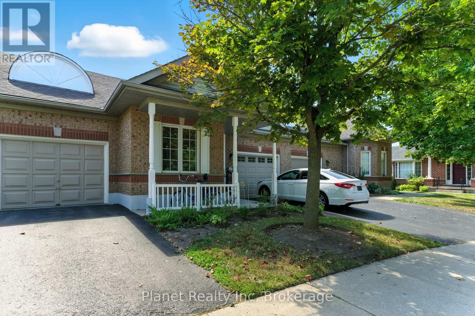 19 Village Green Drive, Guelph, Ontario  N1G 4X7 - Photo 5 - X12354605