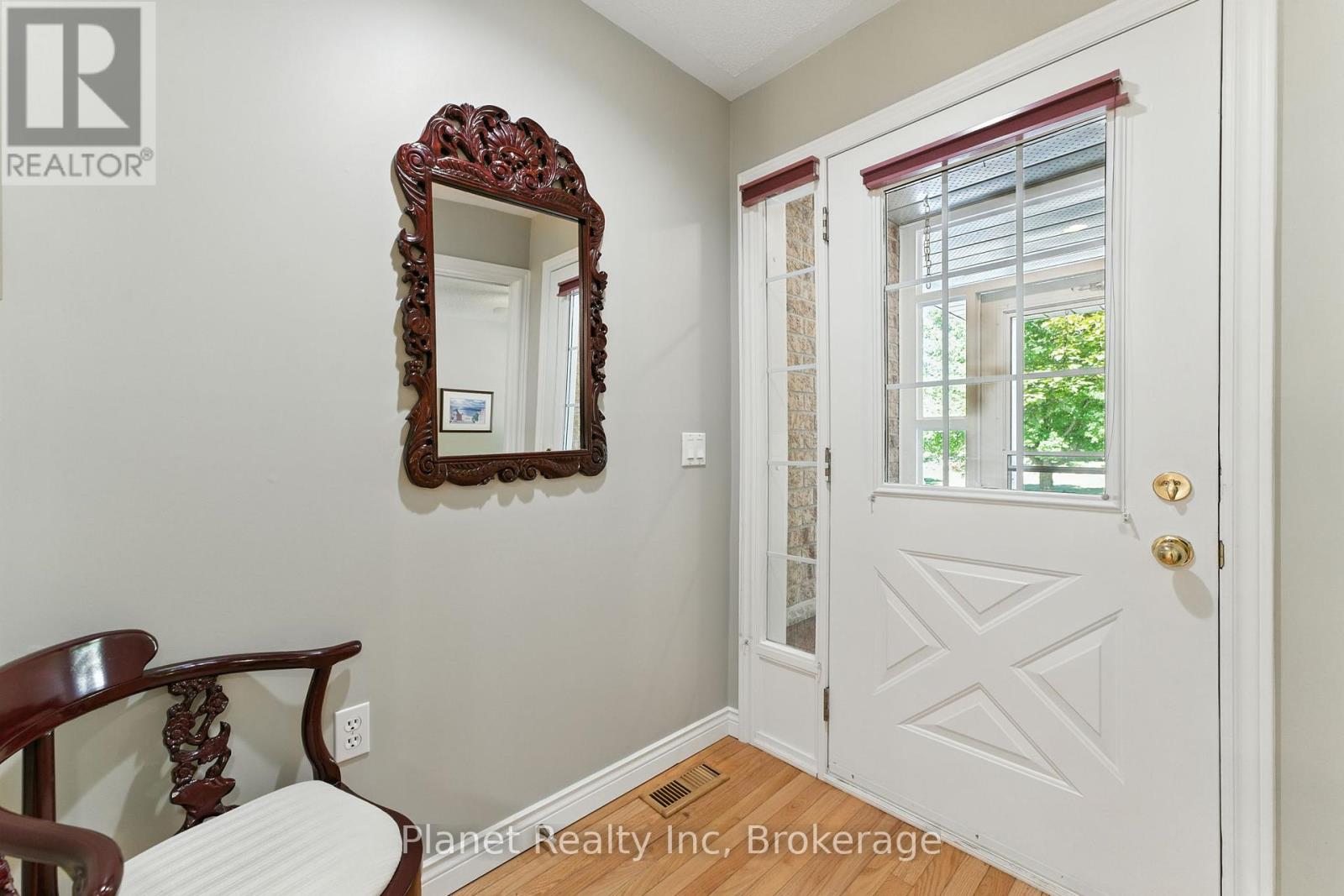 19 Village Green Drive, Guelph, Ontario  N1G 4X7 - Photo 8 - X12354605