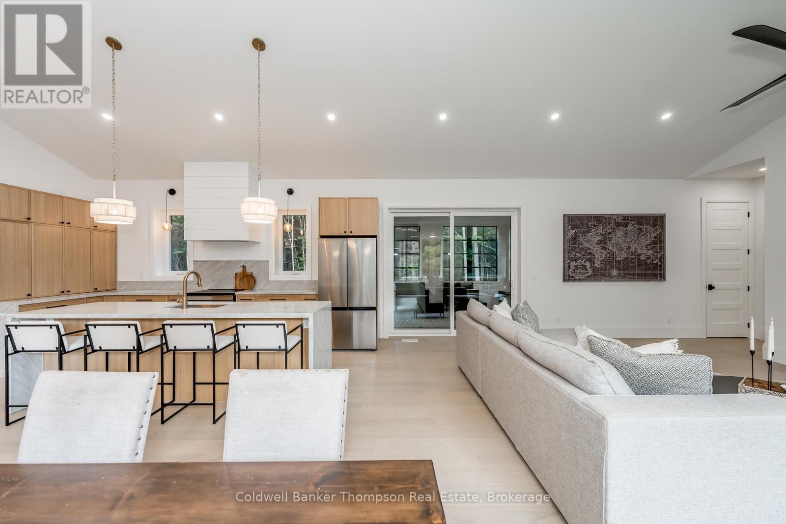 2341 Limberlost Road, Lake Of Bays, Ontario  P1H 2J6 - Photo 13 - X12354616