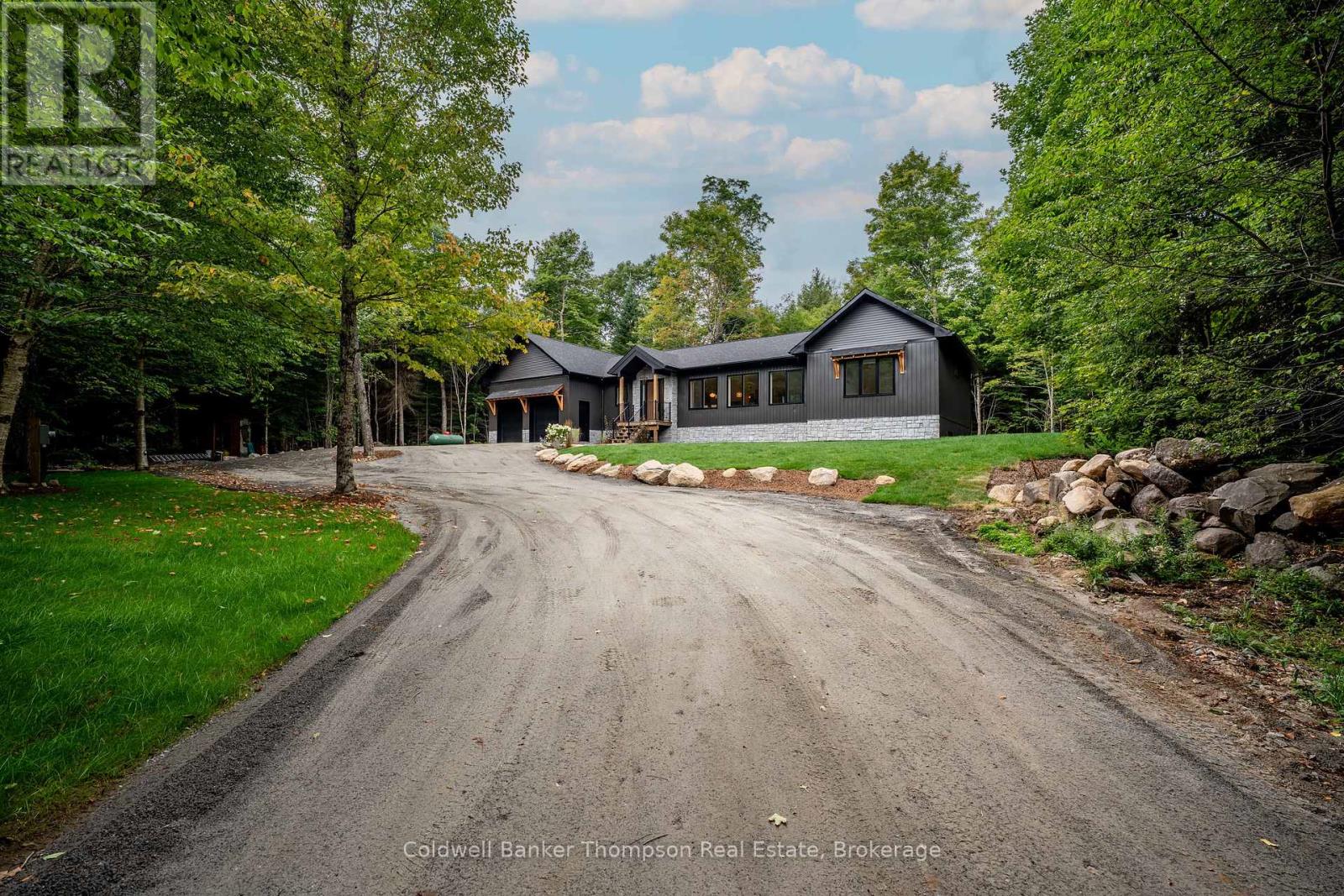 2341 Limberlost Road, Lake Of Bays, Ontario  P1H 2J6 - Photo 44 - X12354616