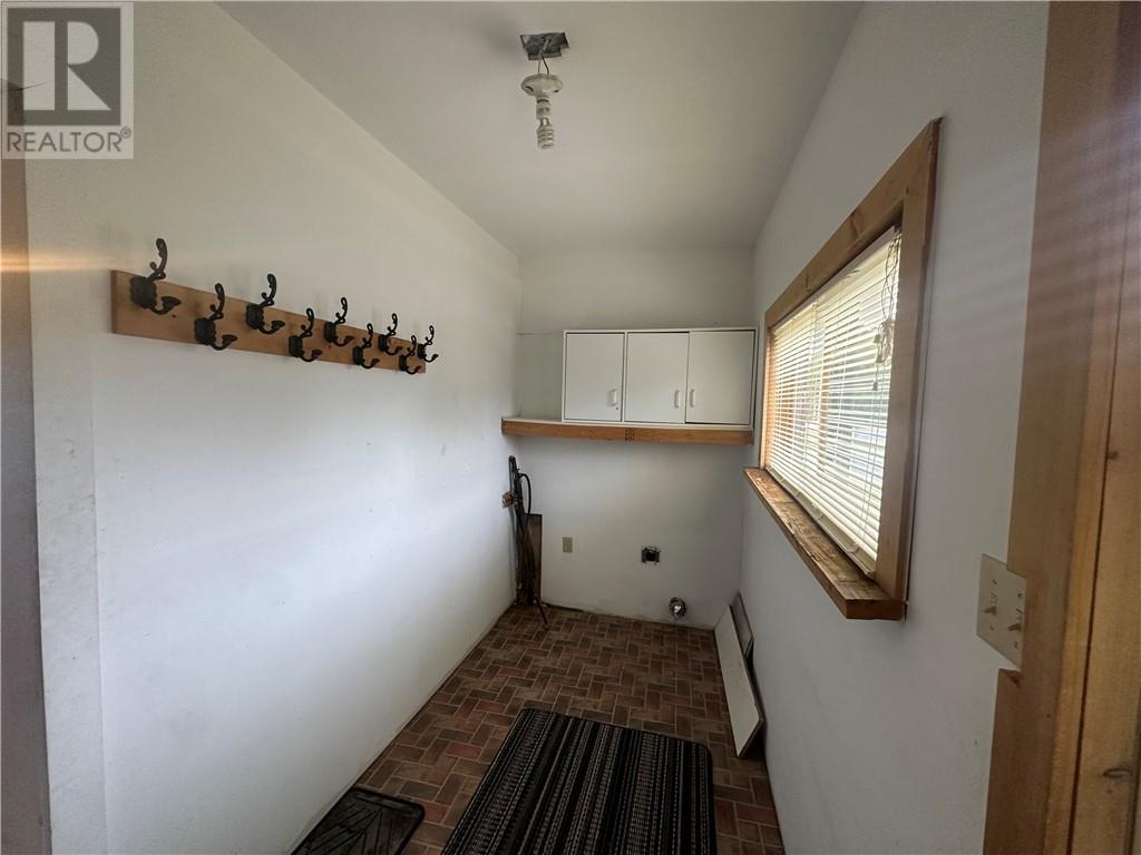 24 Algoma Street, Webbwood, Ontario  P0P 2G0 - Photo 11 - 2124224