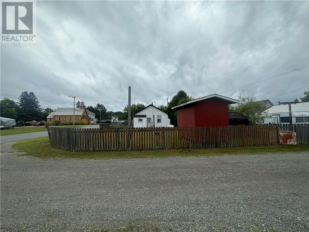 24 Algoma Street, Webbwood, Ontario  P0P 2G0 - Photo 22 - 2124224