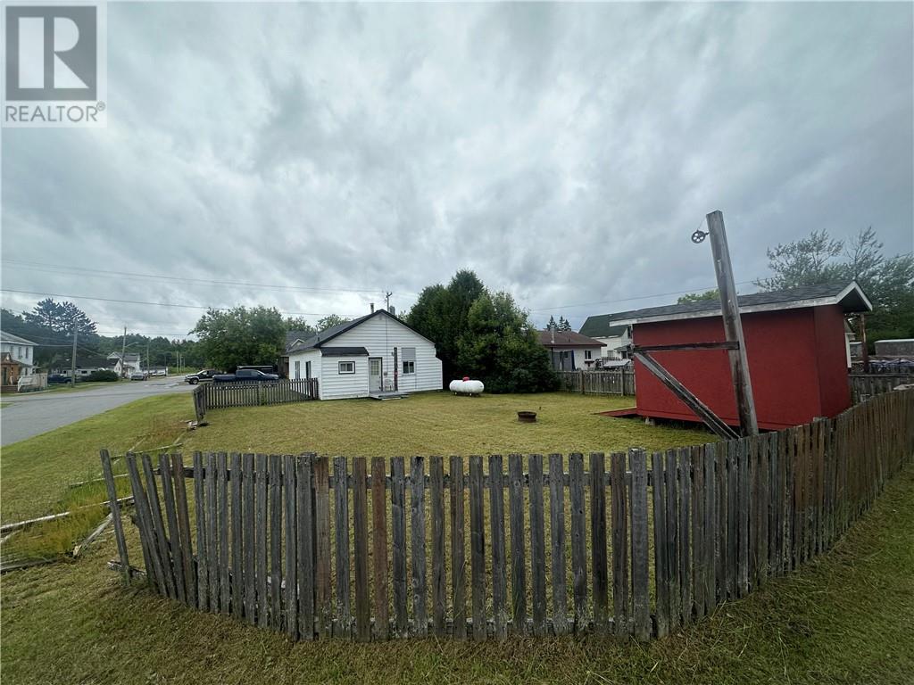 24 Algoma Street, Webbwood, Ontario  P0P 2G0 - Photo 24 - 2124224