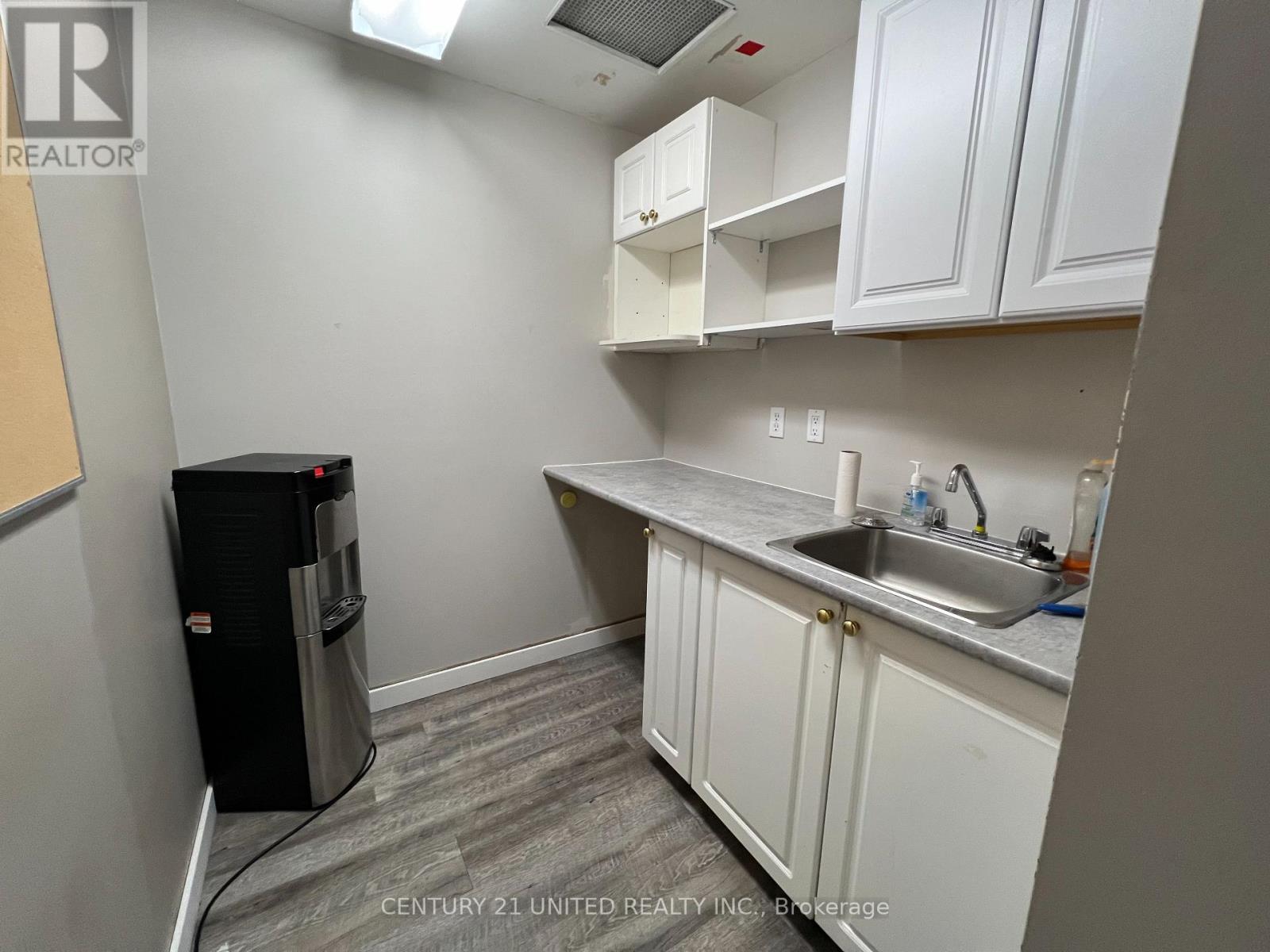 202 - 160 Charlotte Street, Peterborough Central, Ontario  K9J 2T8 - Photo 7 - X8078392