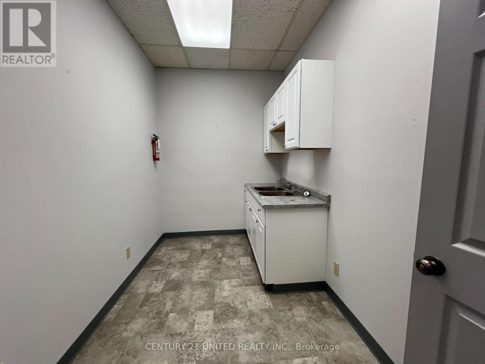 202/204 - 159 King Street, Peterborough Central, Ontario  K9J 2R8 - Photo 8 - X9230076