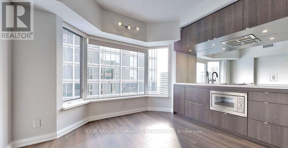 1210 - 155 Yorkville Avenue, Toronto, Ontario  M5R 0B4 - Photo 6 - C12343297