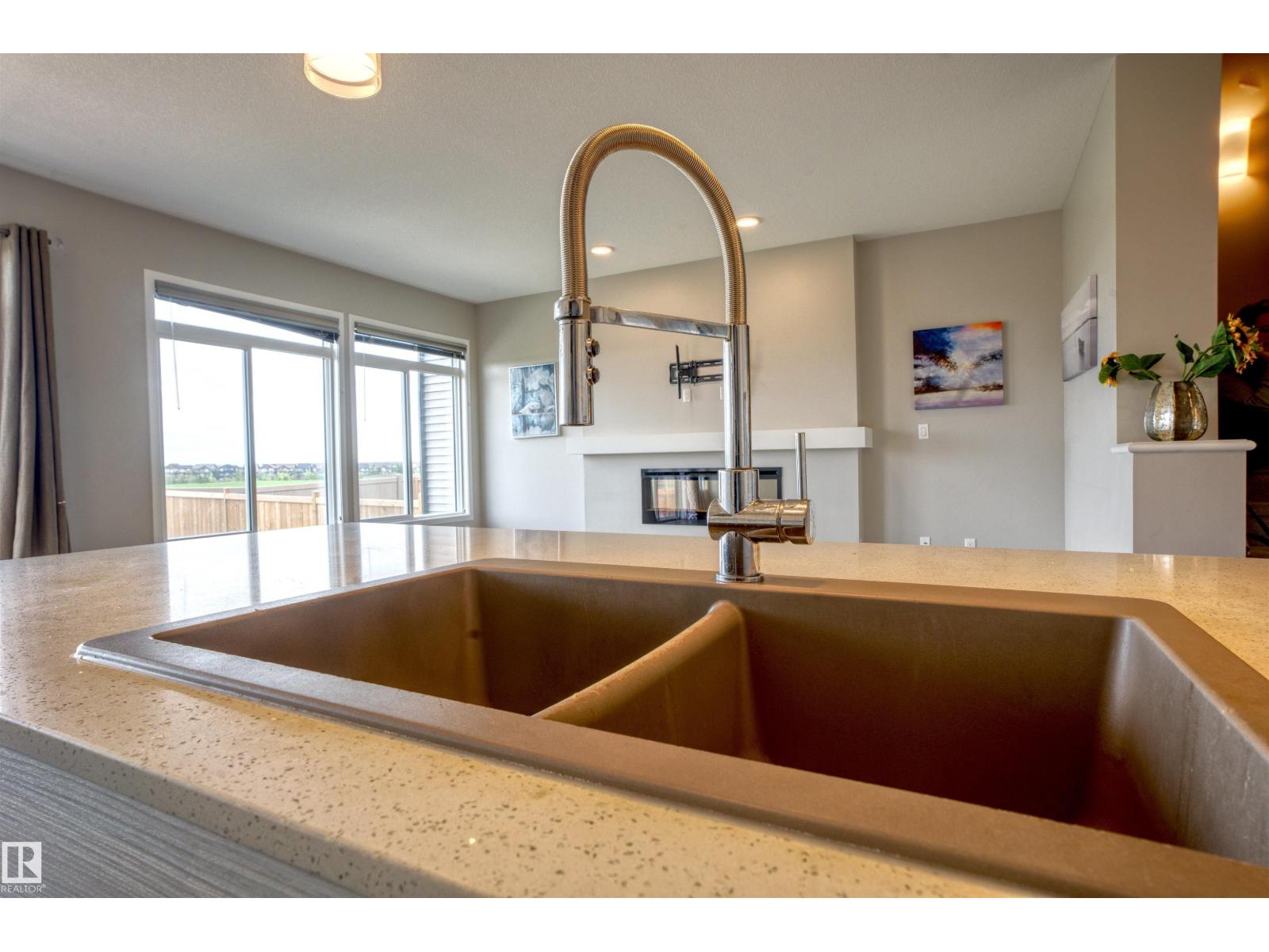 3327 Parker Lo Sw, Edmonton, Alberta  T6W 4C2 - Photo 12 - E4453513