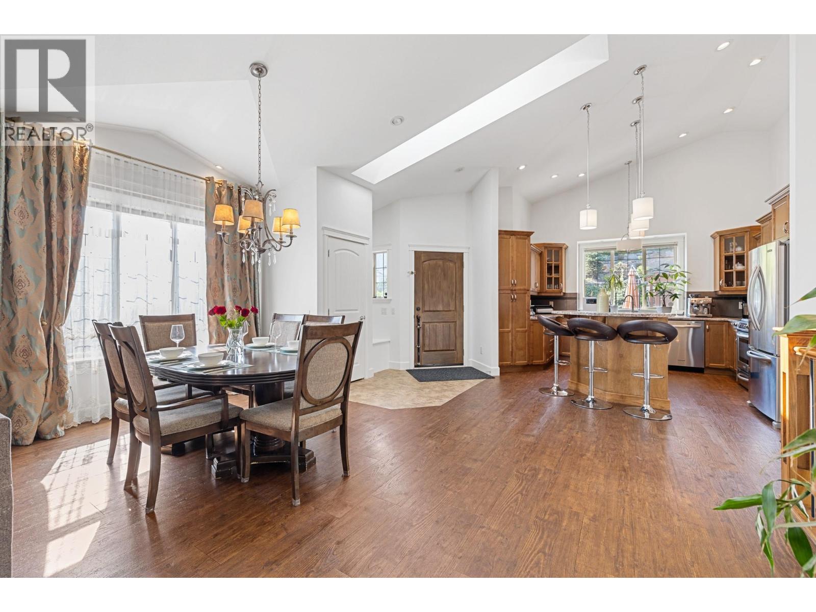 374 Trumpeter Court, Kelowna, British Columbia  V1W 5J4 - Photo 2 - 10360035