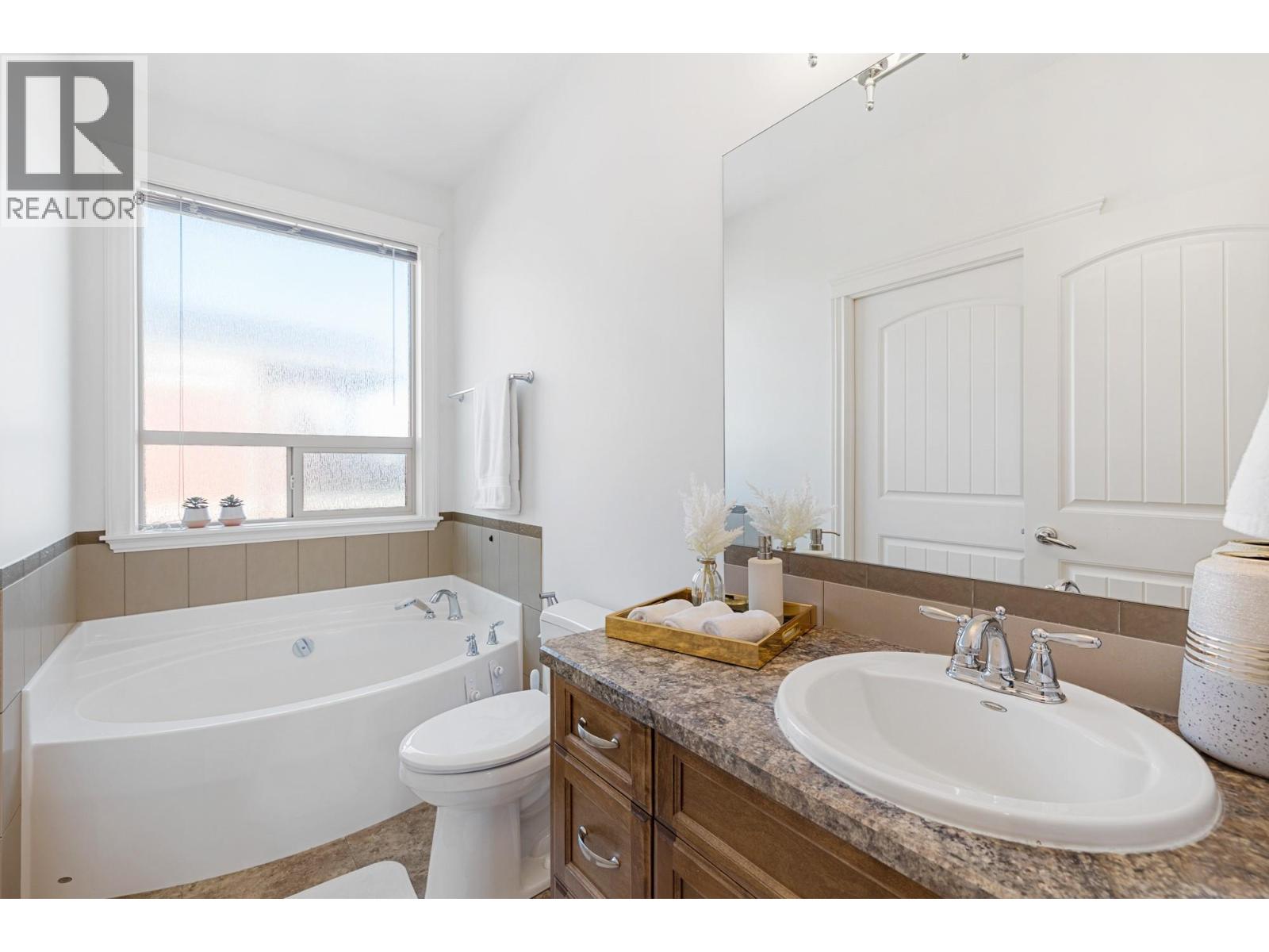 374 Trumpeter Court, Kelowna, British Columbia  V1W 5J4 - Photo 18 - 10360035