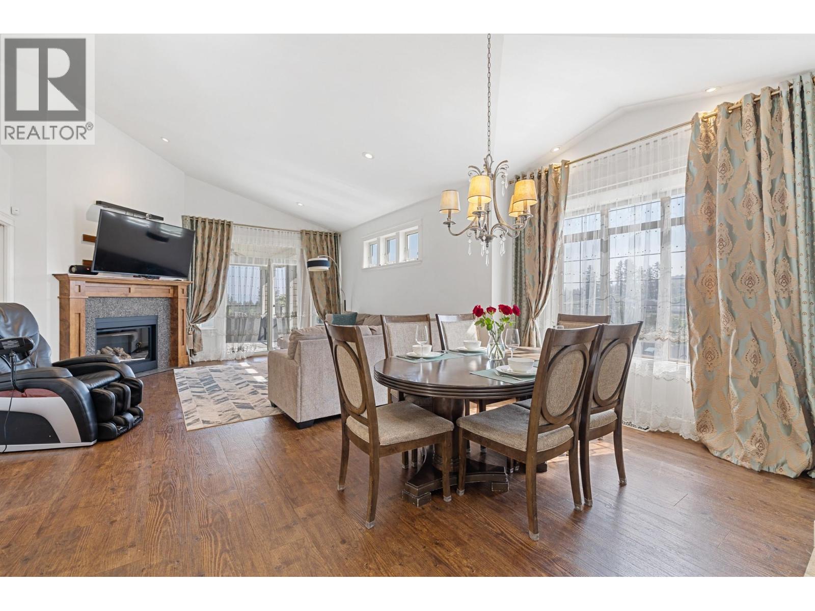 374 Trumpeter Court, Kelowna, British Columbia  V1W 5J4 - Photo 8 - 10360035