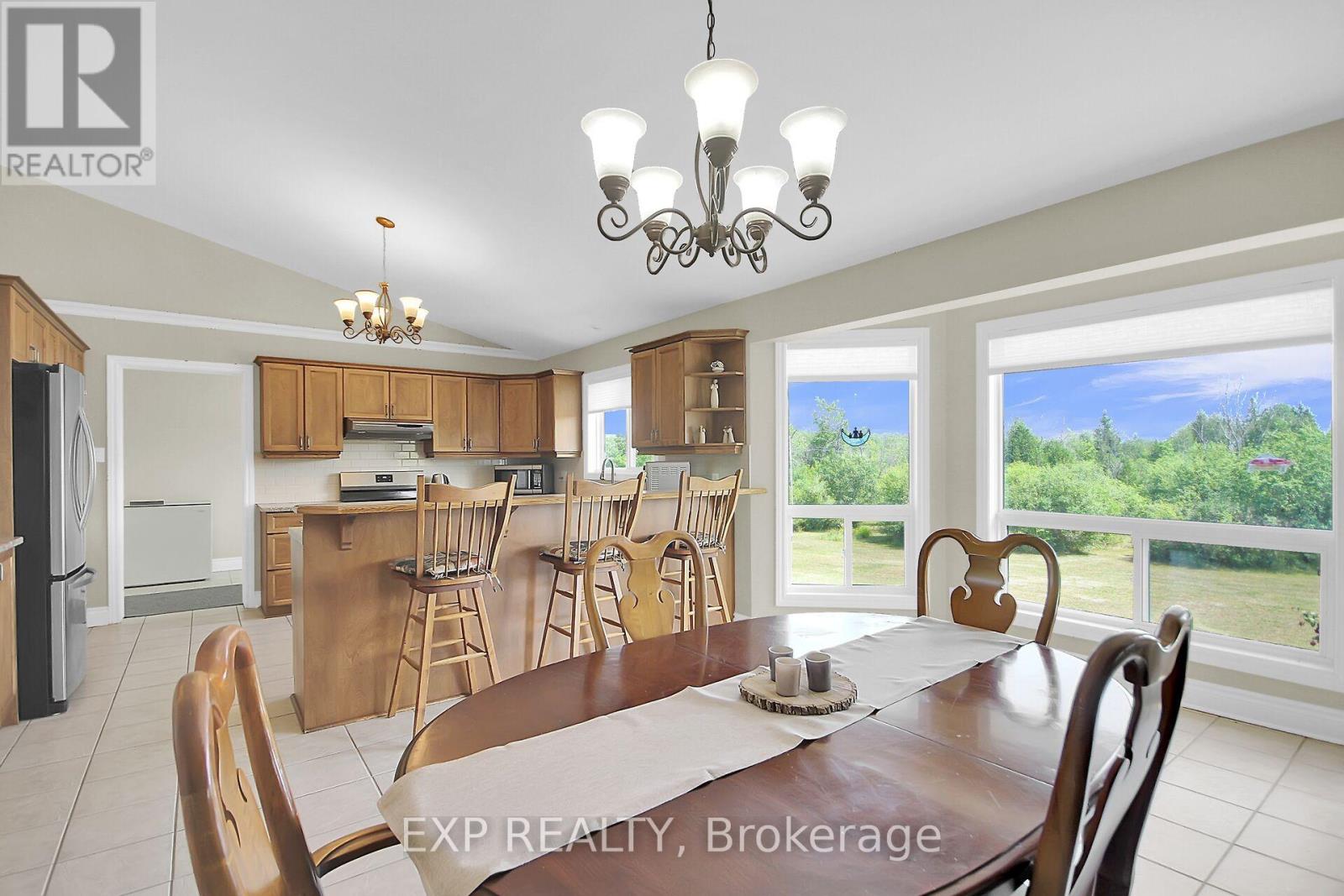 372 Stonehome Crescent, Mississippi Mills, Ontario  K0A 1A0 - Photo 13 - X12354644