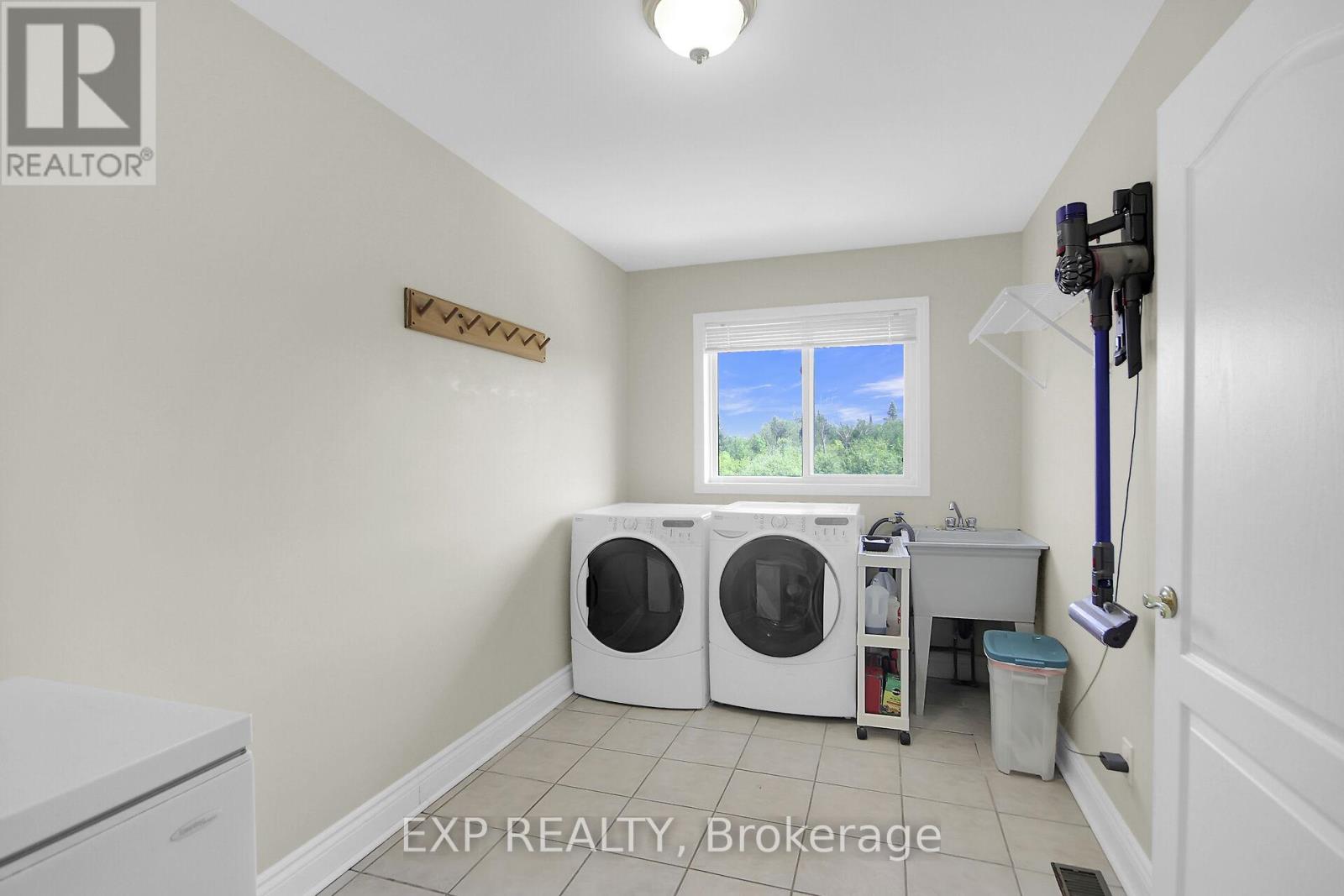 372 Stonehome Crescent, Mississippi Mills, Ontario  K0A 1A0 - Photo 21 - X12354644