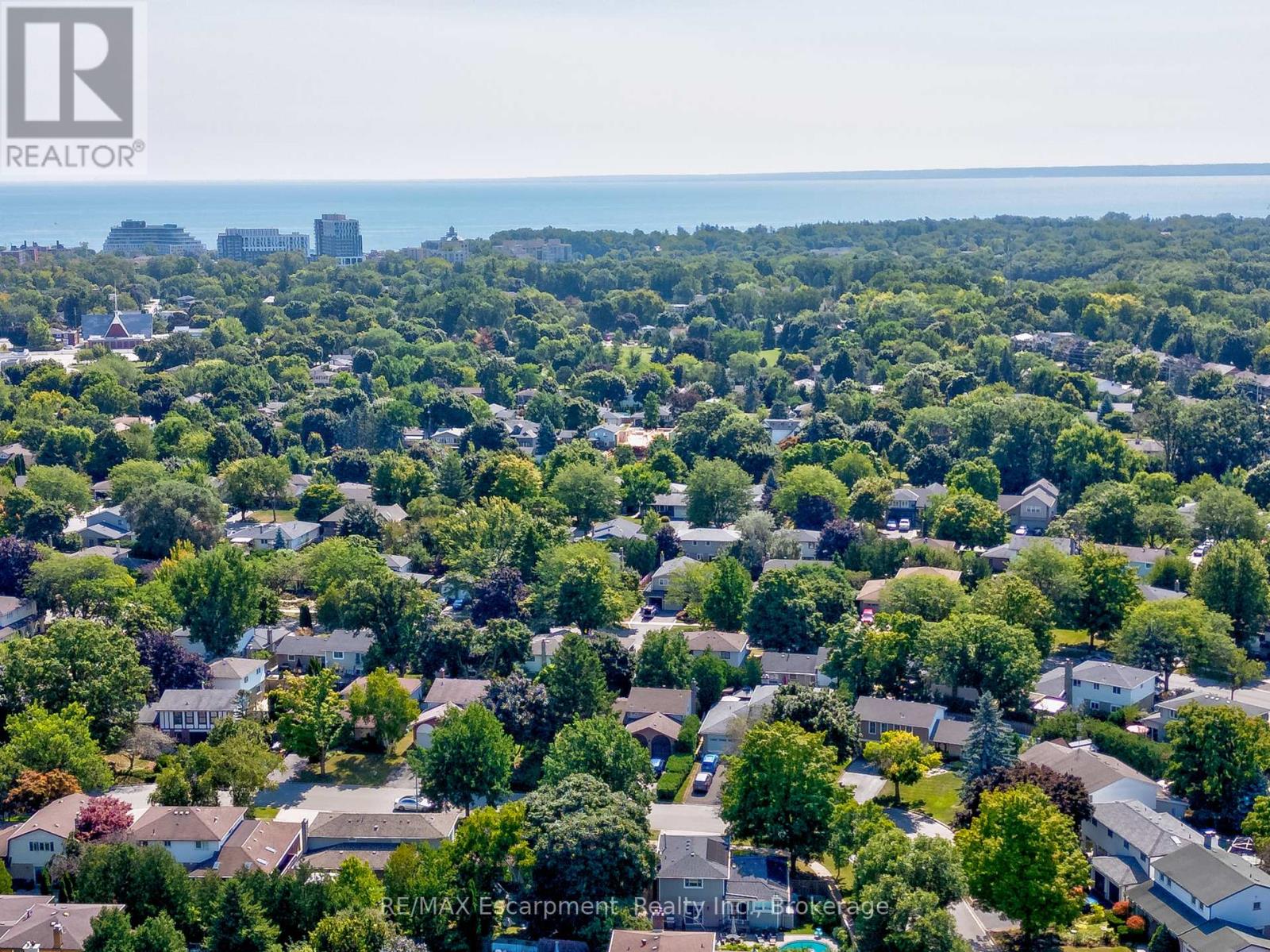 2482 Waterford Street, Oakville, Ontario  L6L 5E6 - Photo 42 - W12354652