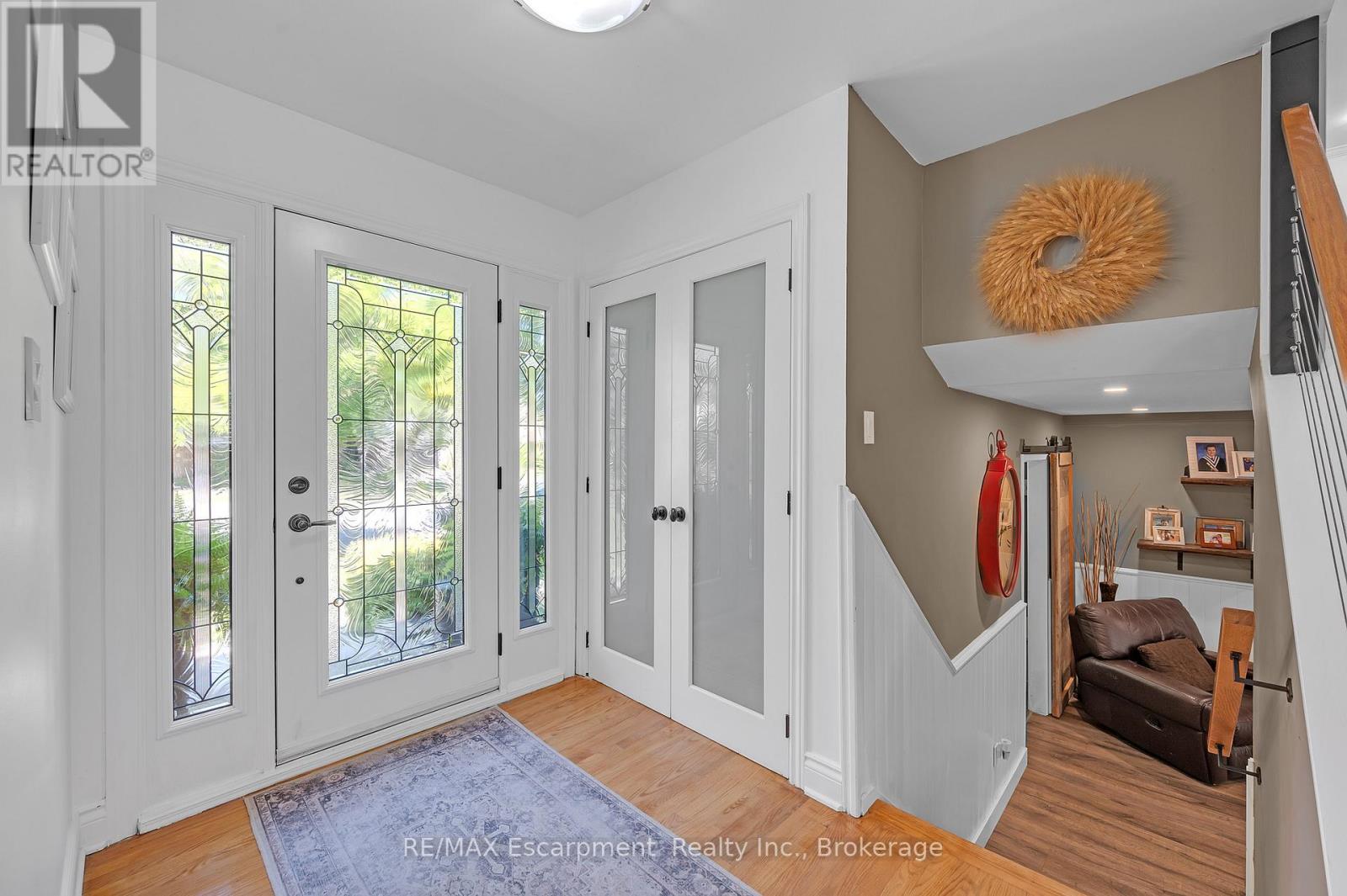 2482 Waterford Street, Oakville, Ontario  L6L 5E6 - Photo 5 - W12354652