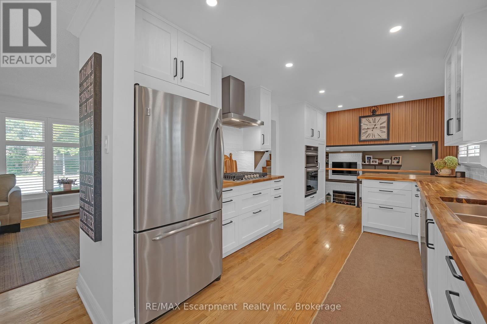 2482 Waterford Street, Oakville, Ontario  L6L 5E6 - Photo 8 - W12354652