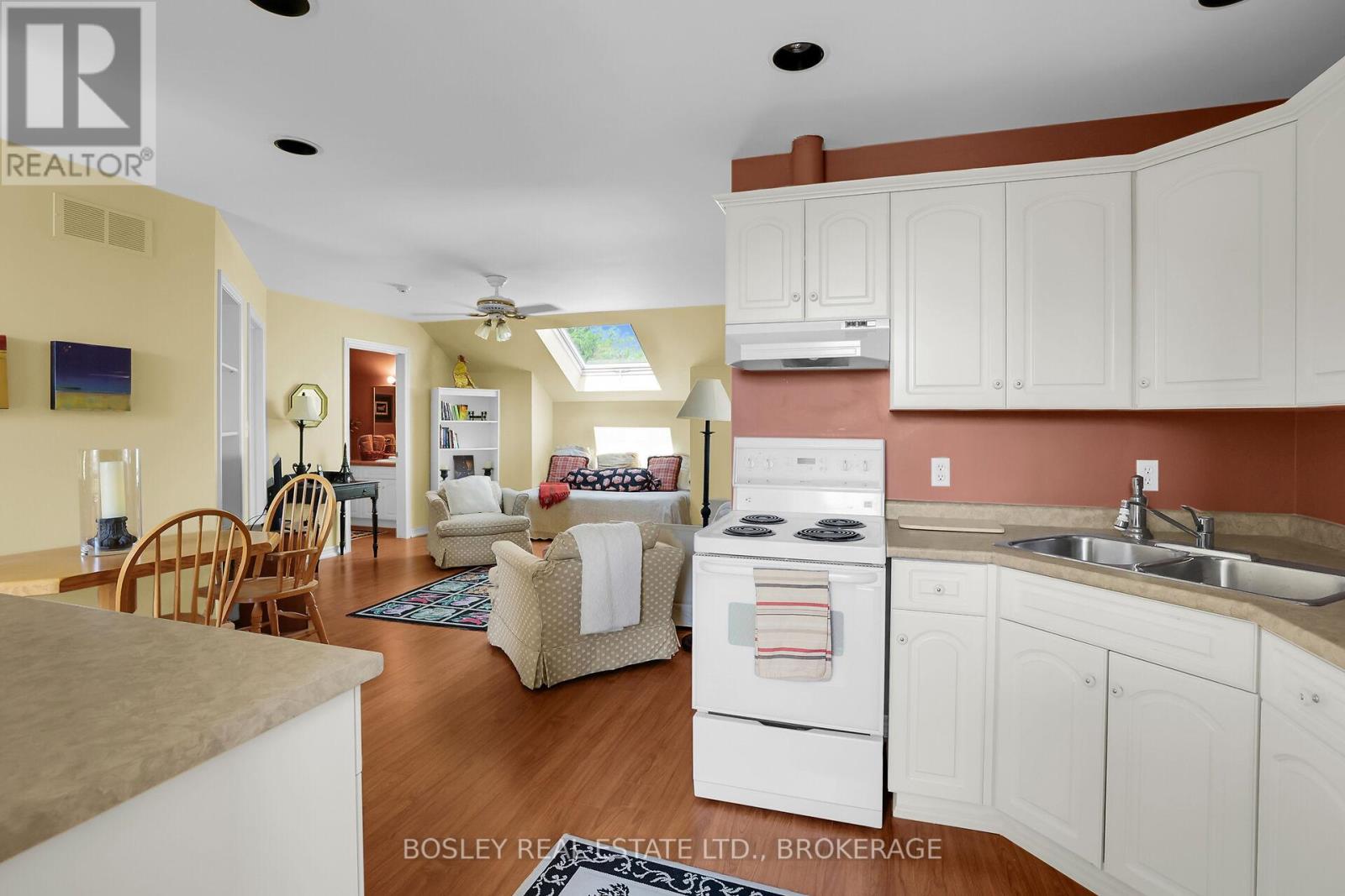 6 Samuel Street, Niagara-On-The-Lake, Ontario  L0S 1J0 - Photo 23 - X12354634