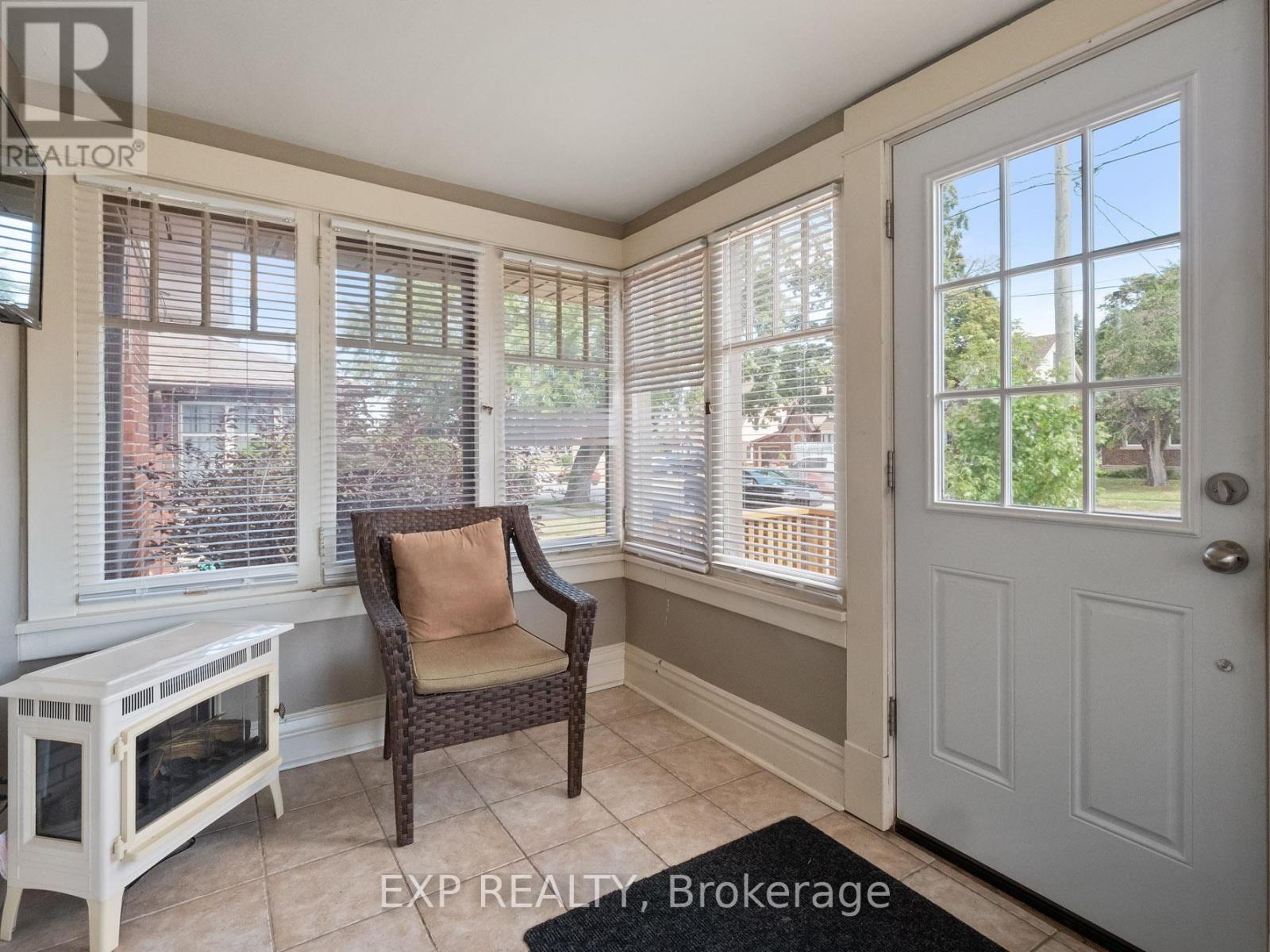 5791 Dorchester Road, Niagara Falls (Hospital), Ontario  L2G 5S6 - Photo 5 - X12354641