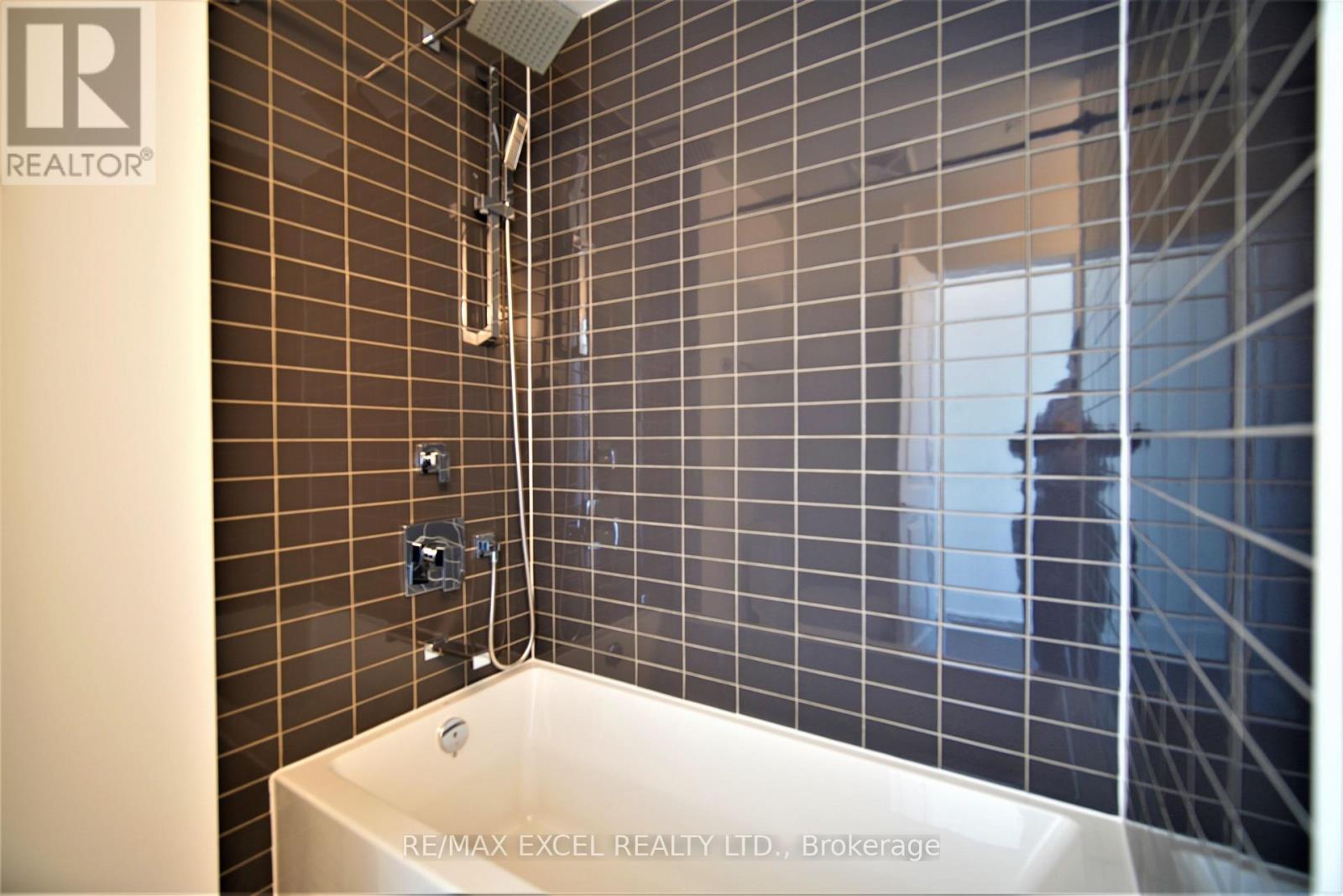 2607 - 2908 Highway 7 Road, Vaughan, Ontario  L4K 1V5 - Photo 26 - N12354502