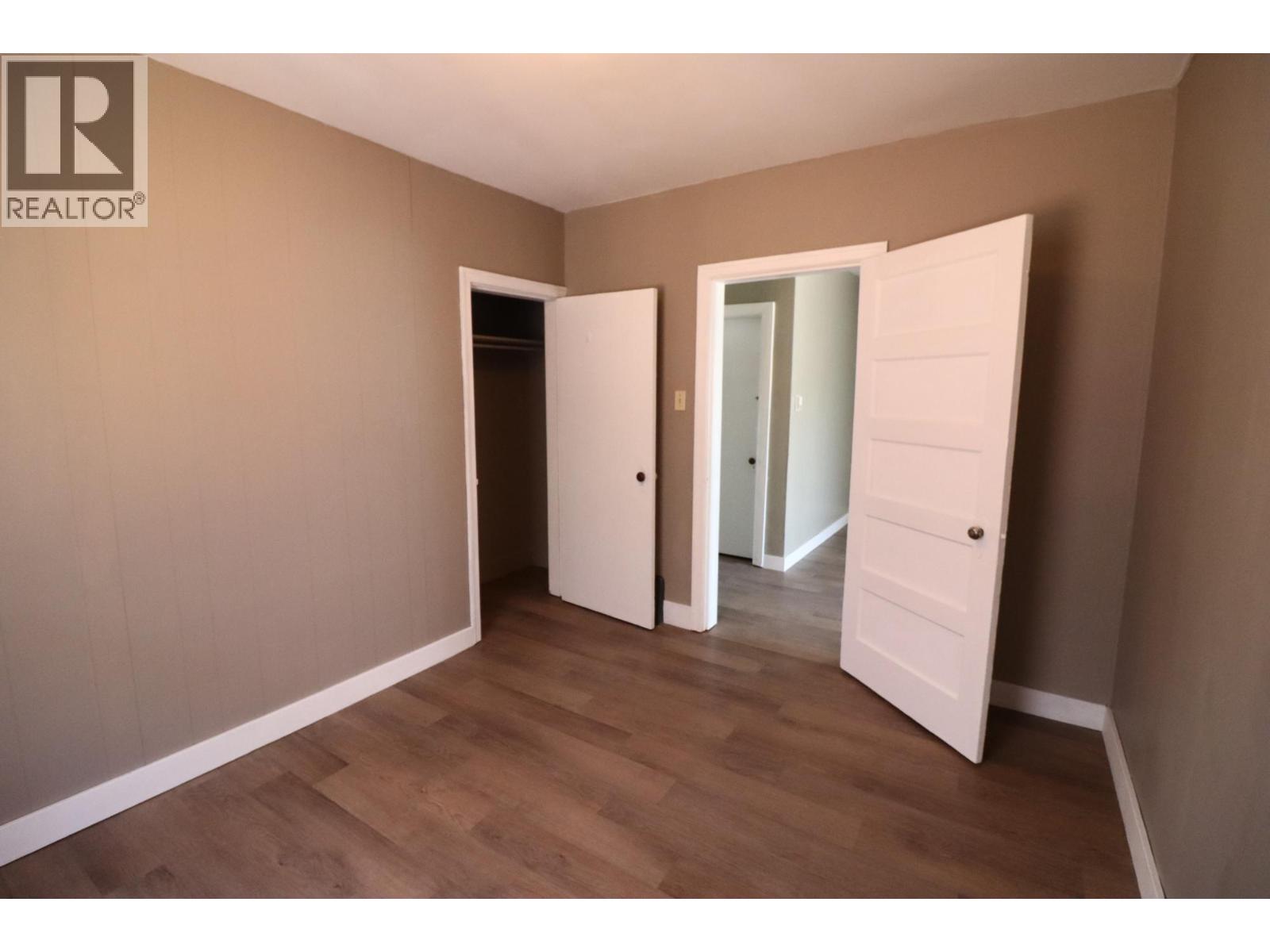 325 Willow Street, Kamloops, British Columbia  V2B 4C8 - Photo 9 - 10360045