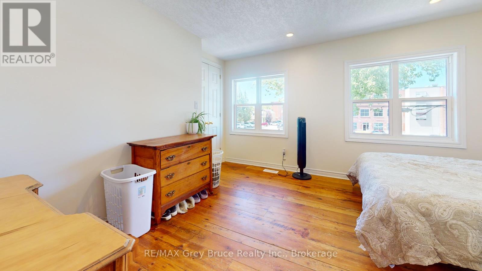 937 4th Avenue E, Owen Sound, Ontario  N4K 2N9 - Photo 16 - X12354630