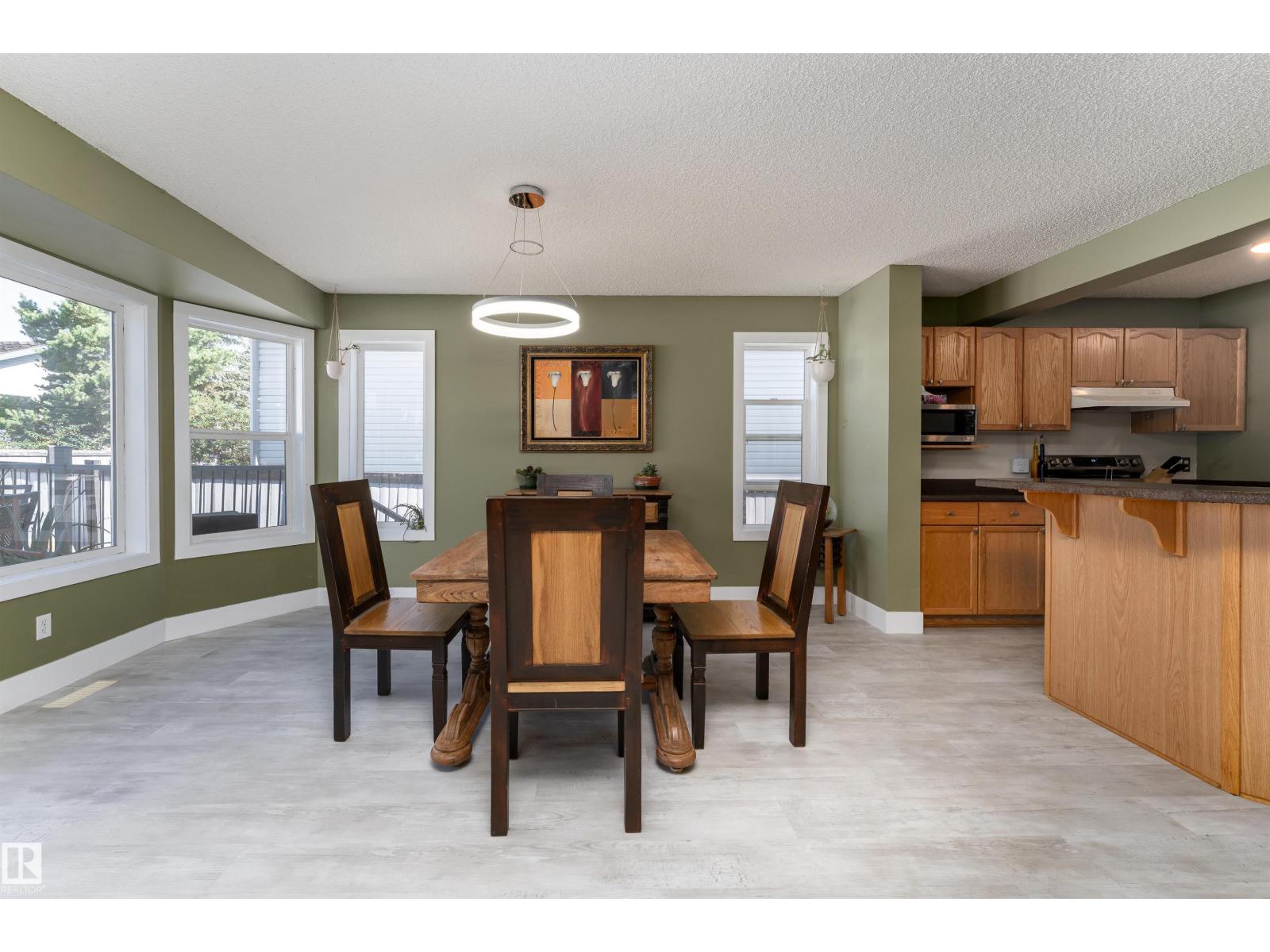Property at 16108 130 ST NW image 3