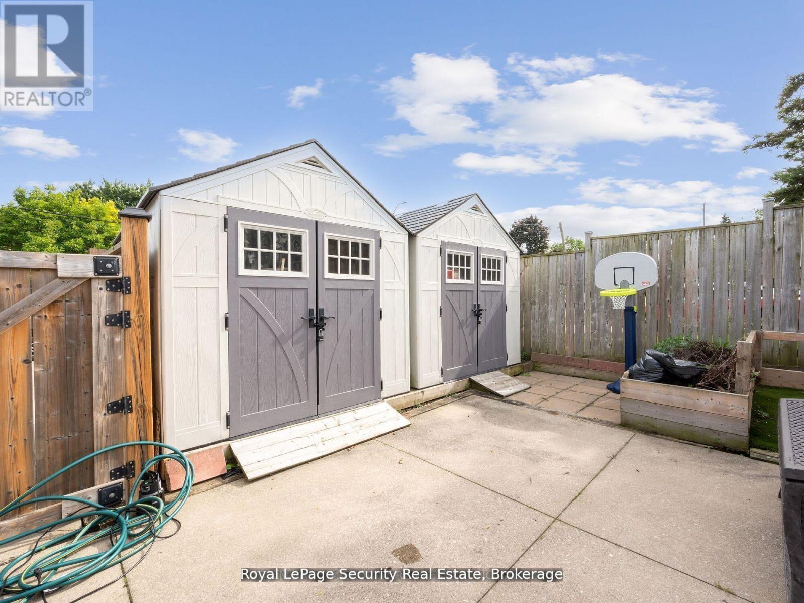 2 Maitland Avenue, Hamilton, Ontario  L9A 3J3 - Photo 38 - X12354401