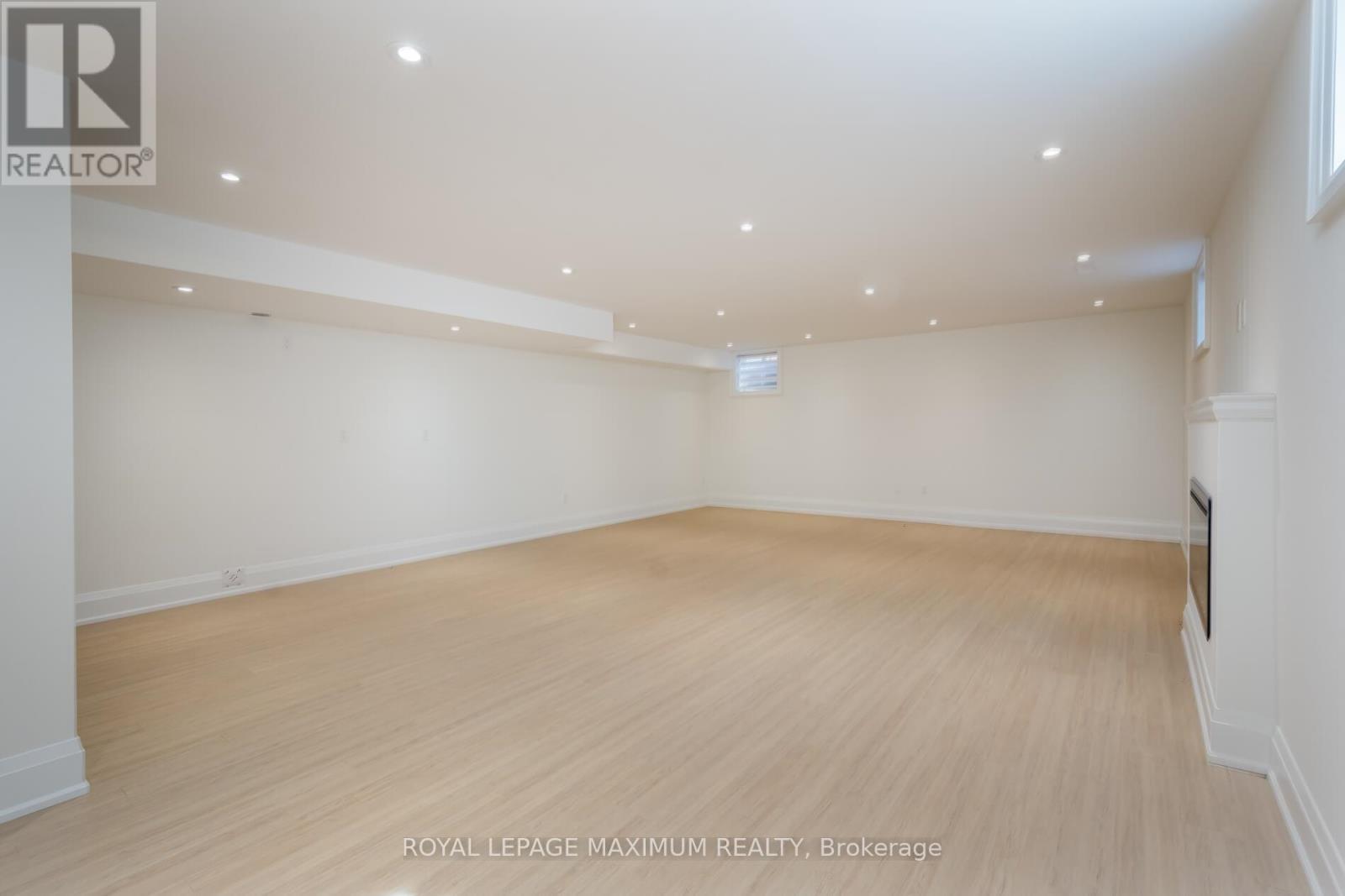39 B Gort Avenue, Toronto, Ontario  M8W 3Y7 - Photo 27 - W12354531