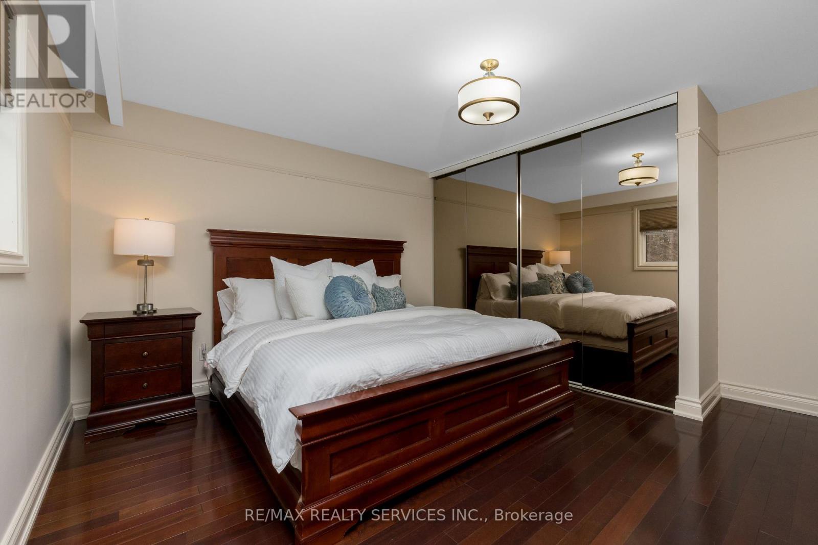 25 Orsi Road, Caledon (Caledon East), Ontario  L7C 1H6 - Photo 13 - W12354593