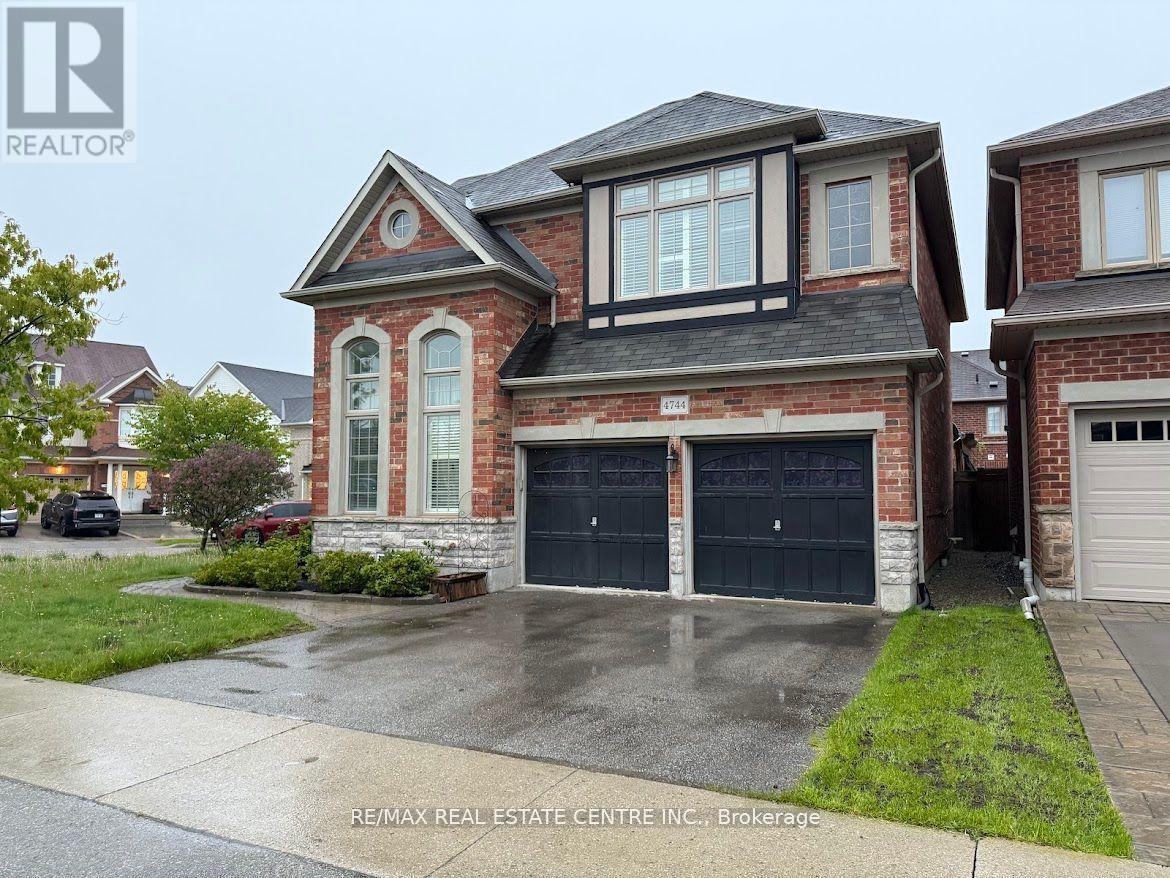 4744 SIMPSON DRIVE, Burlington, Ontario