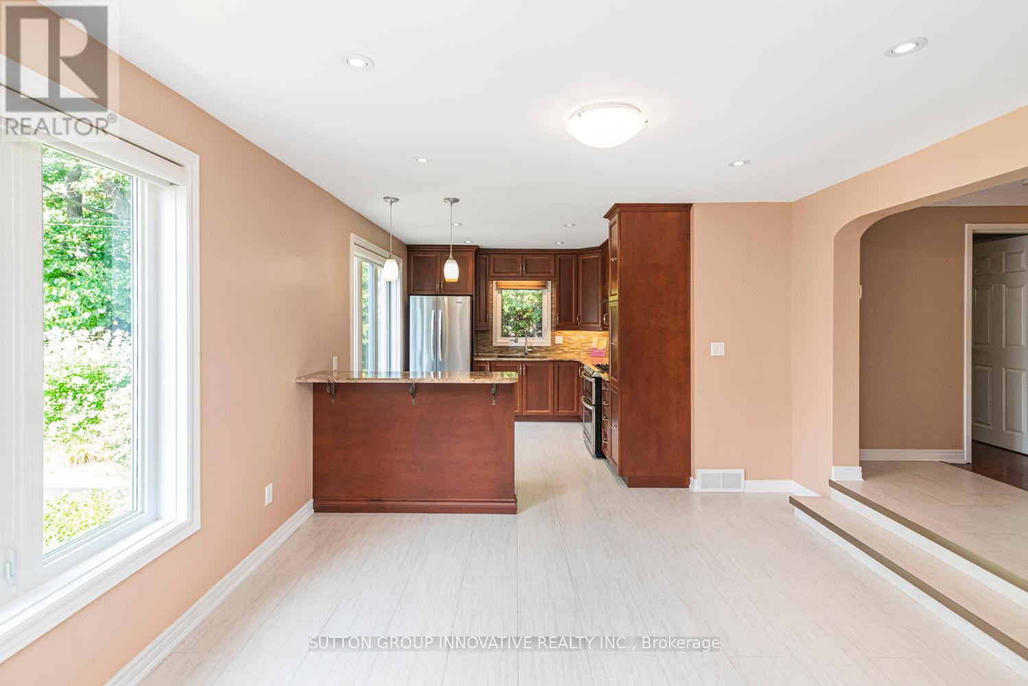 38 Lakeside Drive, Grimsby, Ontario  L3M 2L2 - Photo 25 - X12354499