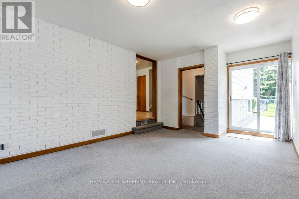 30 Terrace Avenue, Welland, Ontario  L3C 2C4 - Photo 32 - X12354516