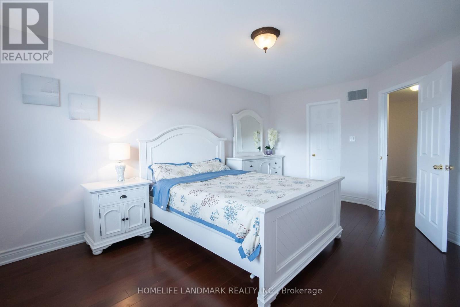 4498 Garden Gate Terrace, Lincoln (Beamsville), Ontario  L0R 1B9 - Photo 18 - X12310492