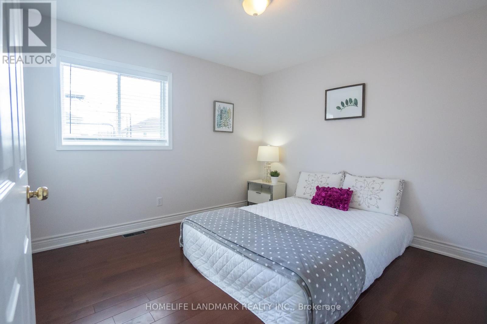 4498 Garden Gate Terrace, Lincoln (Beamsville), Ontario  L0R 1B9 - Photo 14 - X12310492