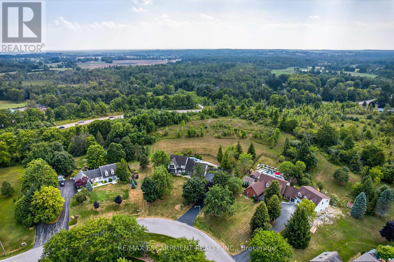 Property at 22 WENEIL DRIVE image 3