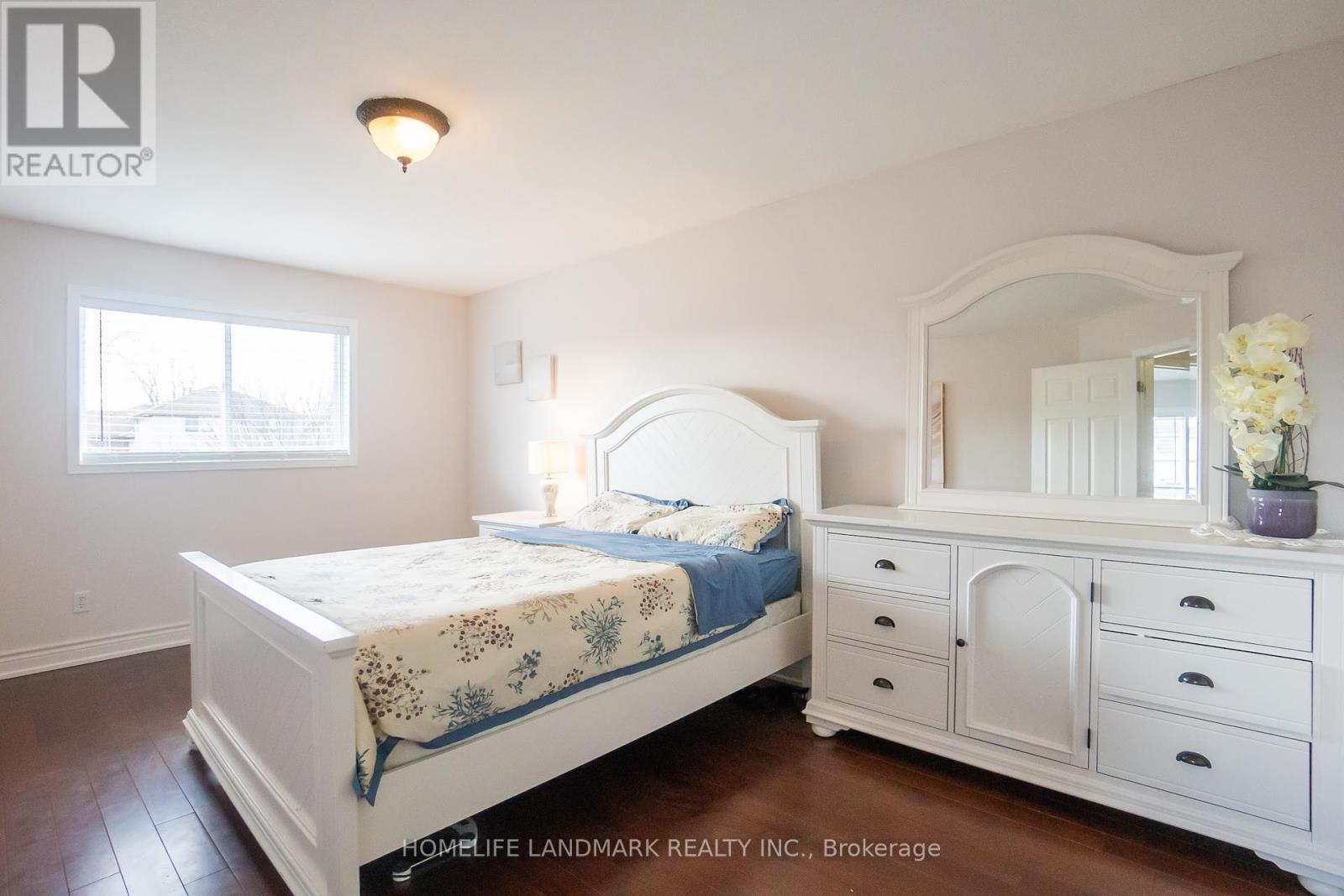 4498 Garden Gate Terrace, Lincoln (Beamsville), Ontario  L0R 1B9 - Photo 17 - X12310492