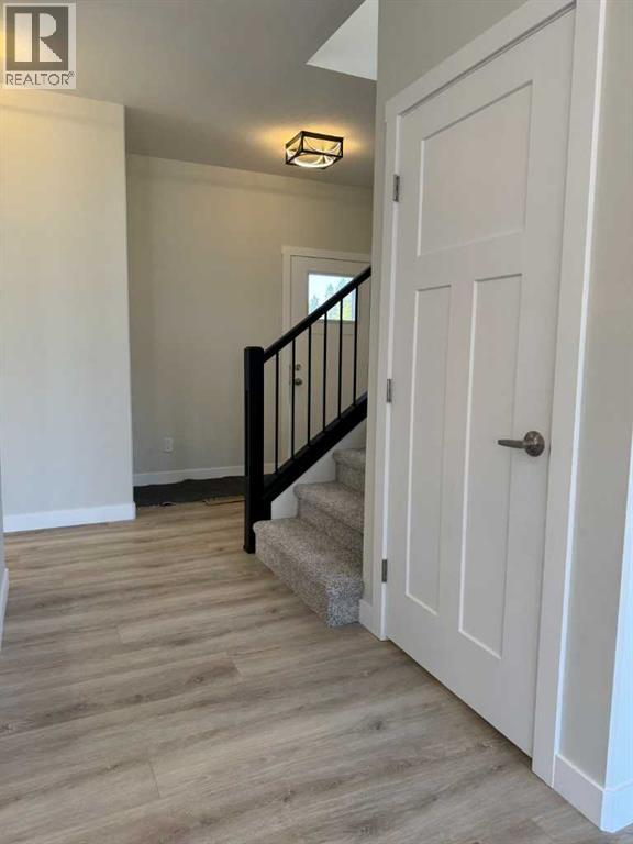 53 Emmett Crescent, Red Deer, Alberta  T4P 3G8 - Photo 4 - A2182273