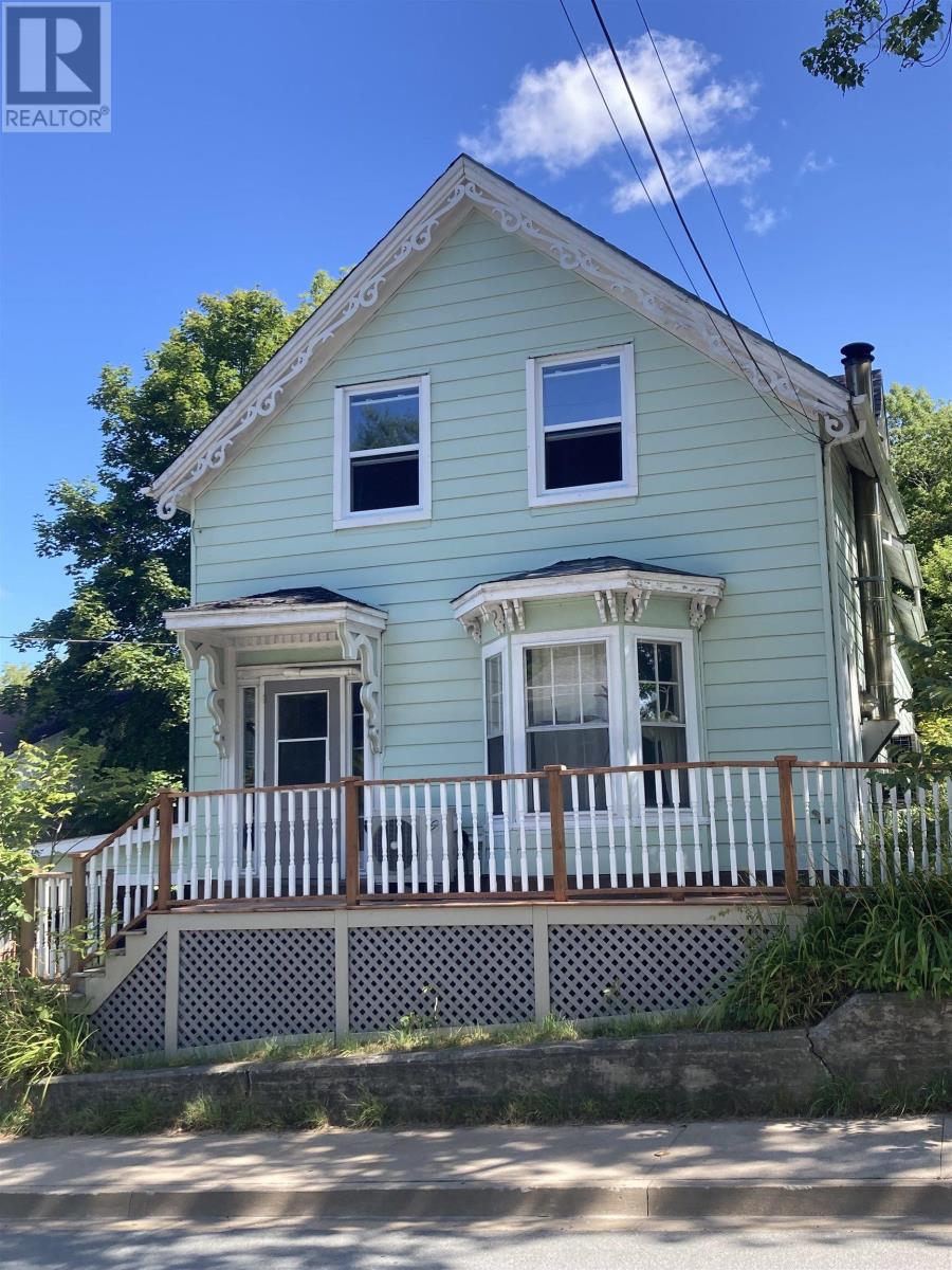 103 School Street, Liverpool, Nova Scotia
